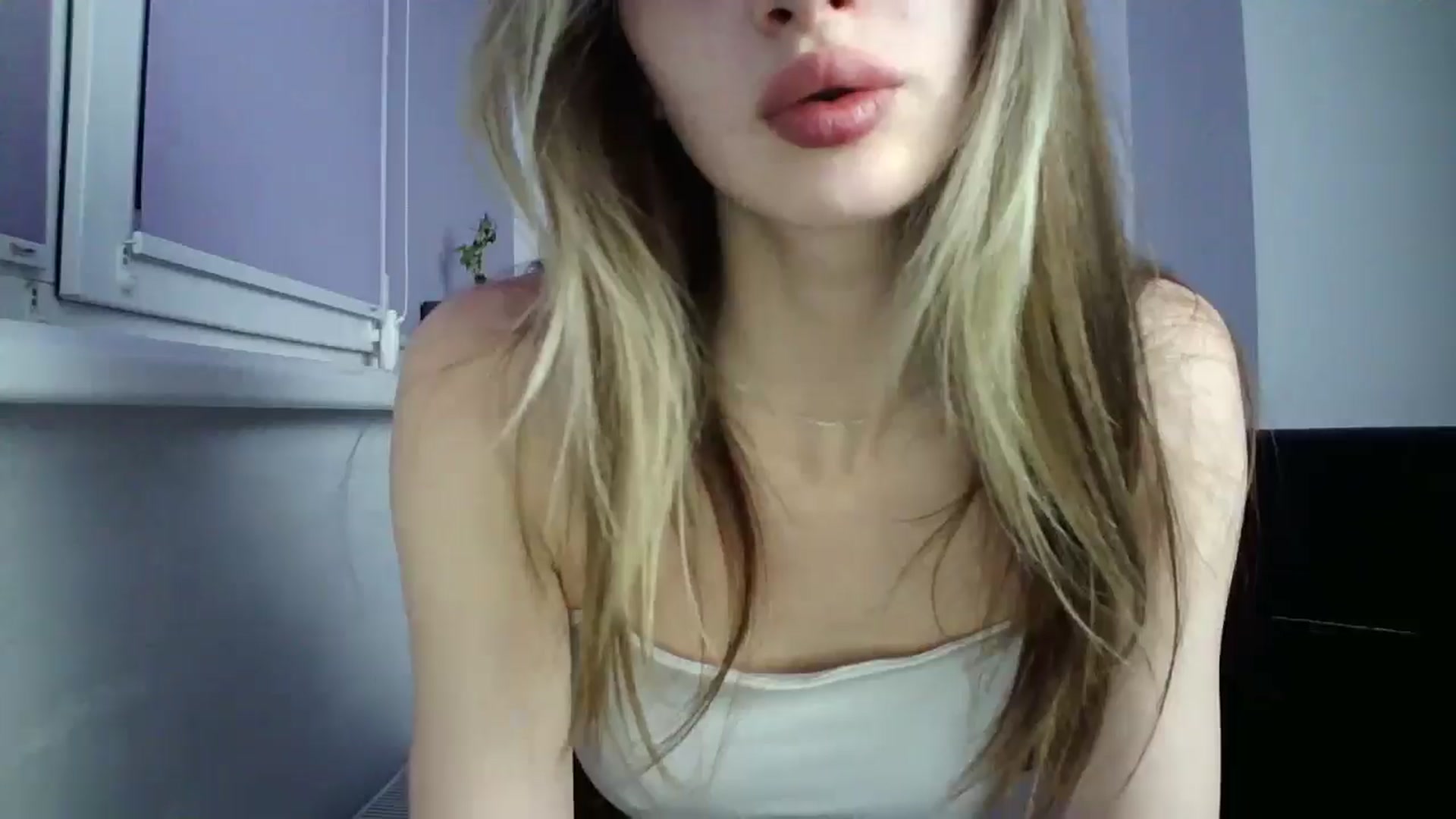 Gallery image thumbnail from MaryCoup's myfreecams stream on, 05/16/2024, 19:34 image 3 of 20
