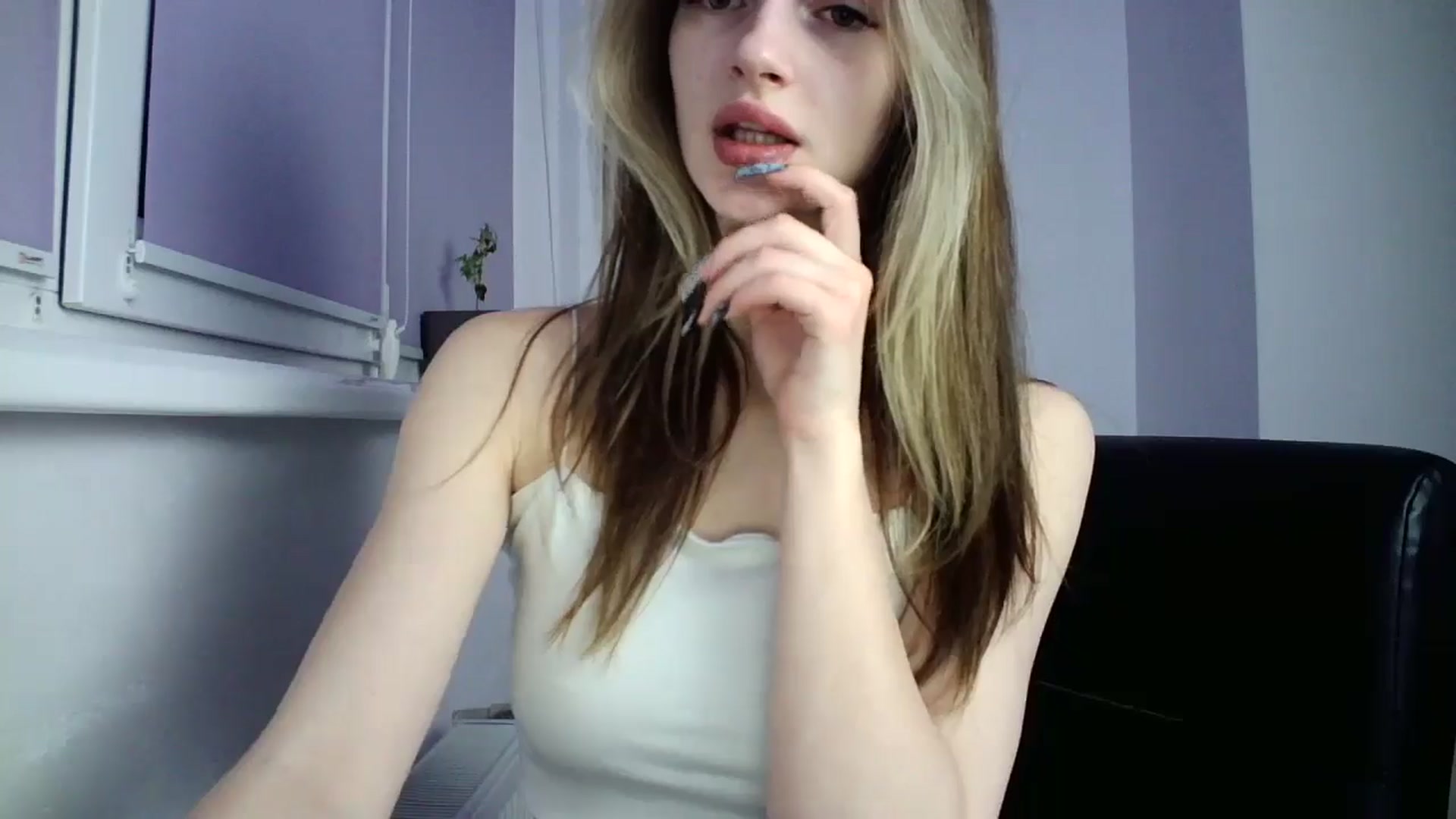 Gallery image thumbnail from MaryCoup's myfreecams stream on, 05/16/2024, 20:20 image 2 of 20