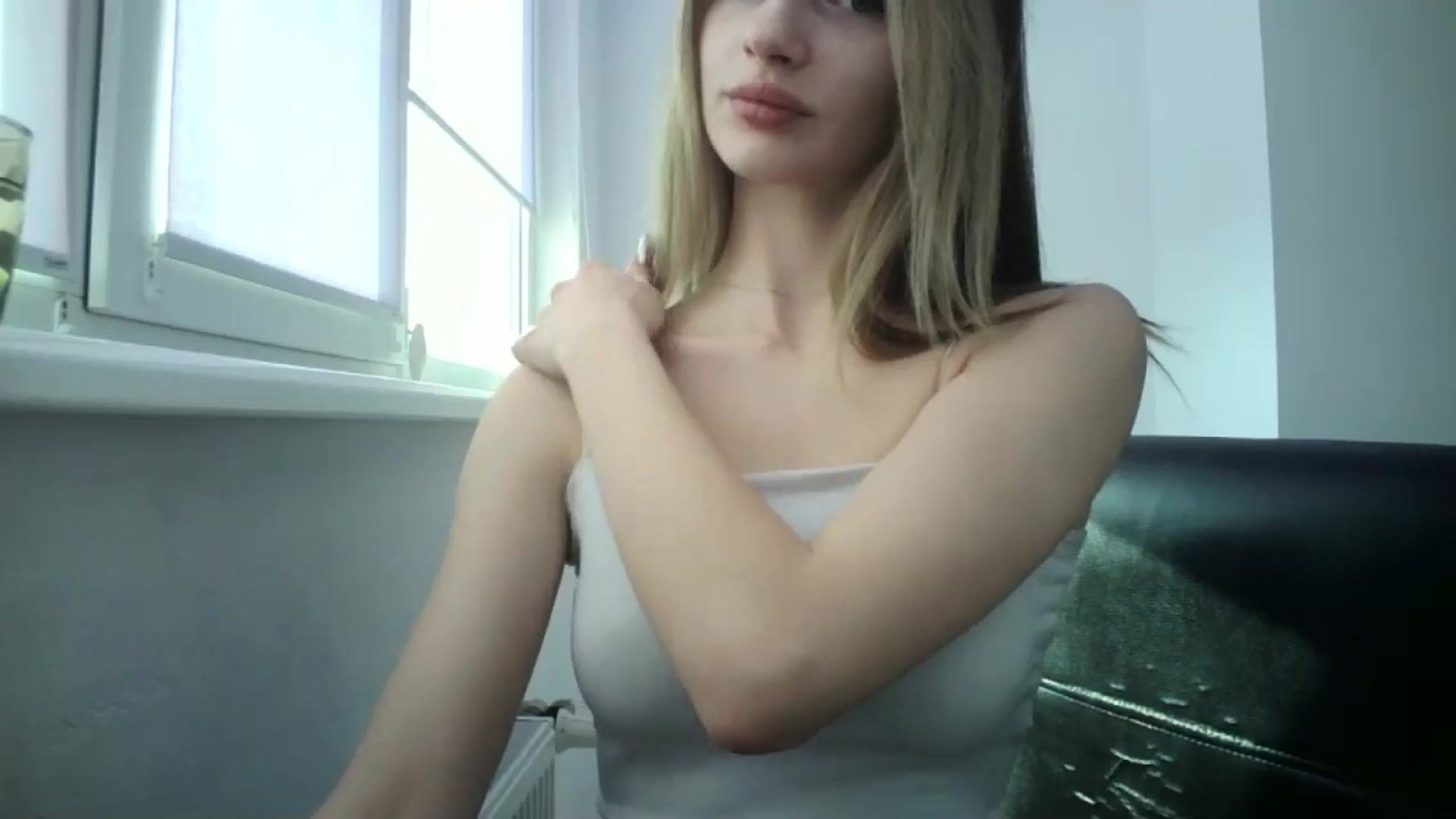 Gallery image thumbnail from MaryCoup's myfreecams stream on, 05/20/2024, 14:50 image 4 of 20