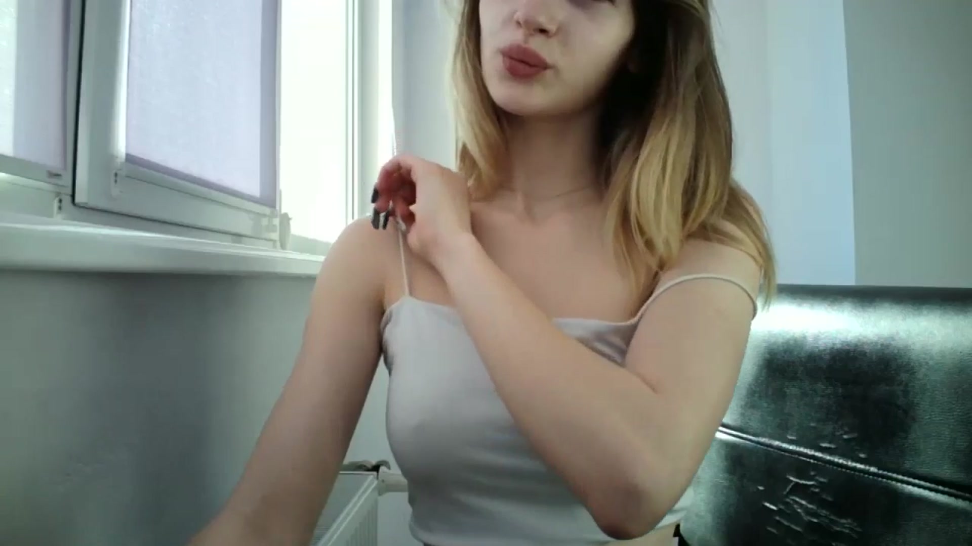 Gallery image thumbnail from MaryCoup's myfreecams stream on, 05/29/2024, 15:04 image 6 of 20