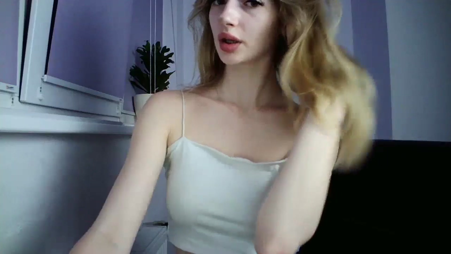 Gallery image thumbnail from MaryCoup's myfreecams stream on, 06/16/2024, 19:52 image 13 of 20