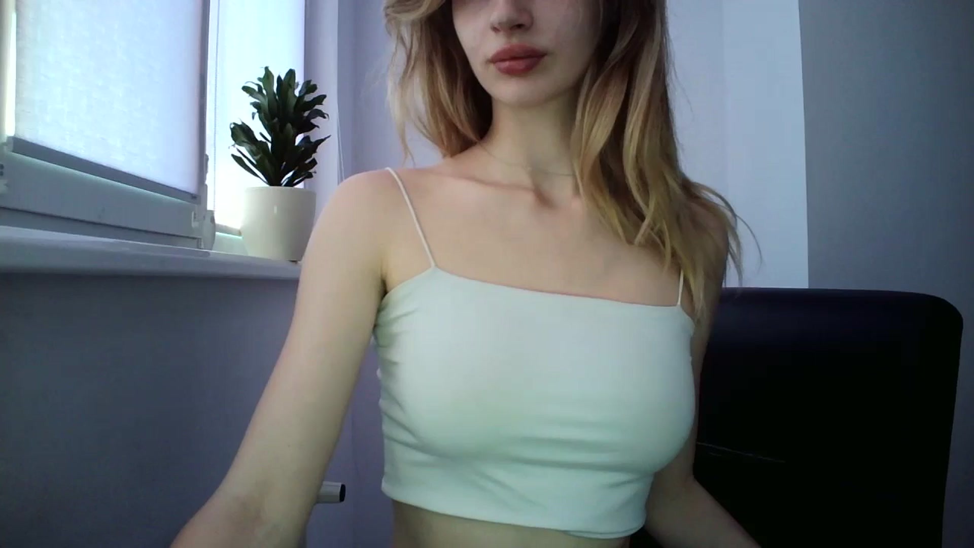 Gallery image thumbnail from MaryCoup's myfreecams stream on, 06/17/2024, 17:47 image 2 of 20