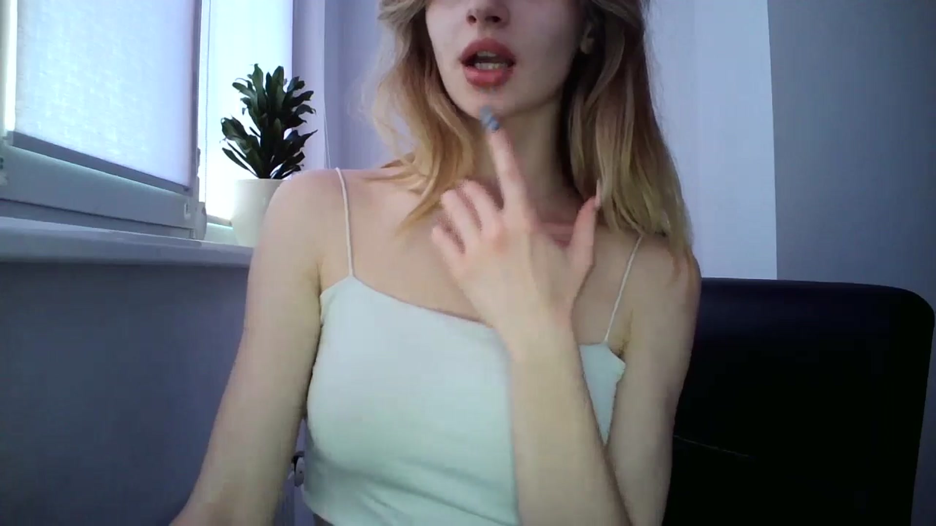 Gallery image thumbnail from MaryCoup's myfreecams stream on, 06/17/2024, 17:47 image 4 of 20