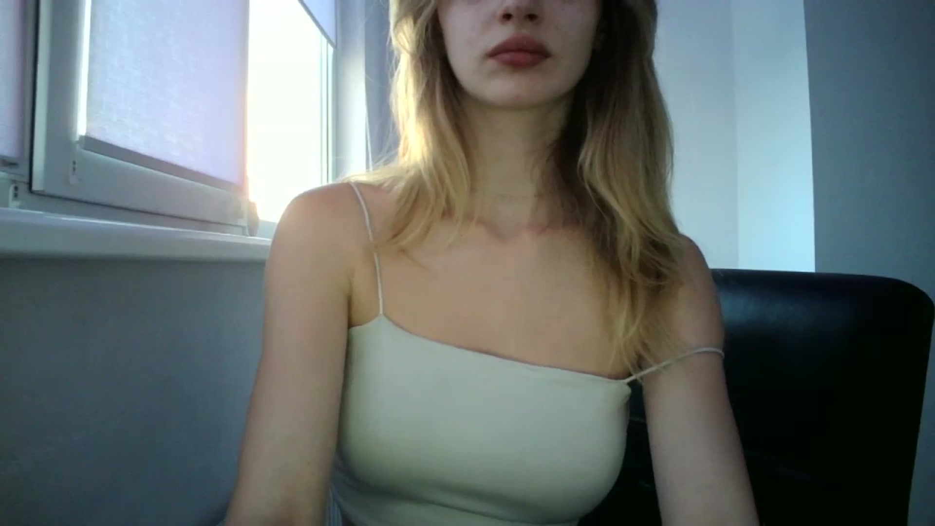 Gallery image thumbnail from MaryCoup's myfreecams stream on, 06/24/2024, 17:50 image 16 of 20