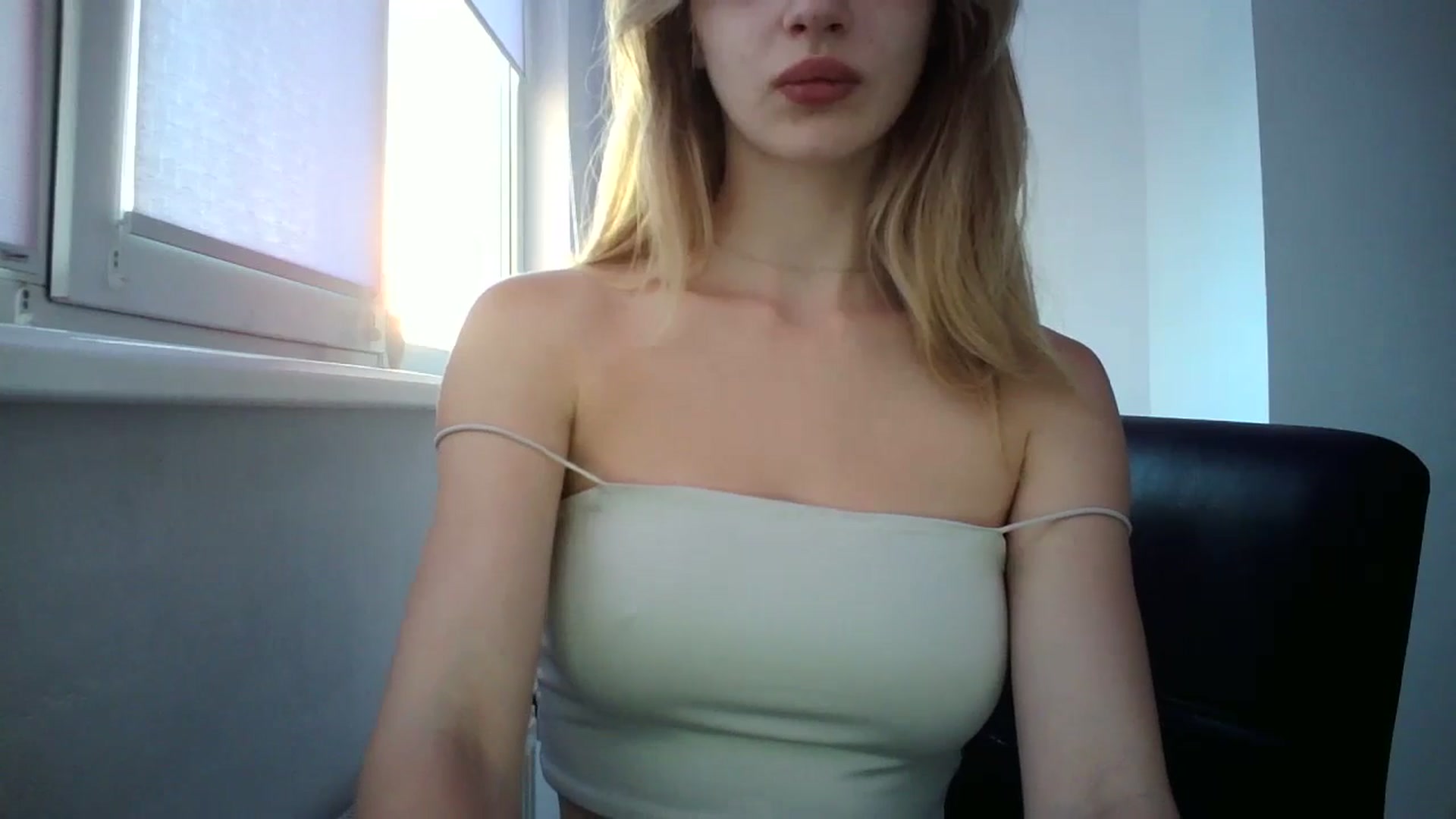 Gallery image thumbnail from MaryCoup's myfreecams stream on, 06/24/2024, 17:50 image 5 of 20