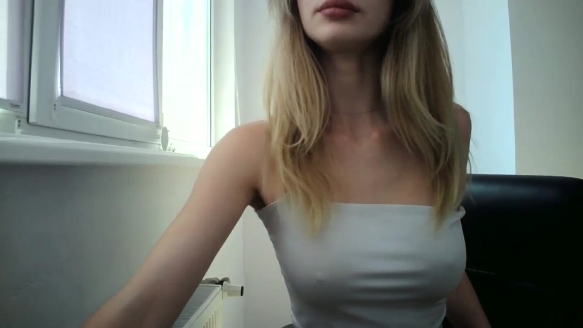 Gallery image thumbnail from MaryCoup's myfreecams stream on, 07/06/2024, 12:58 image 10 of 20