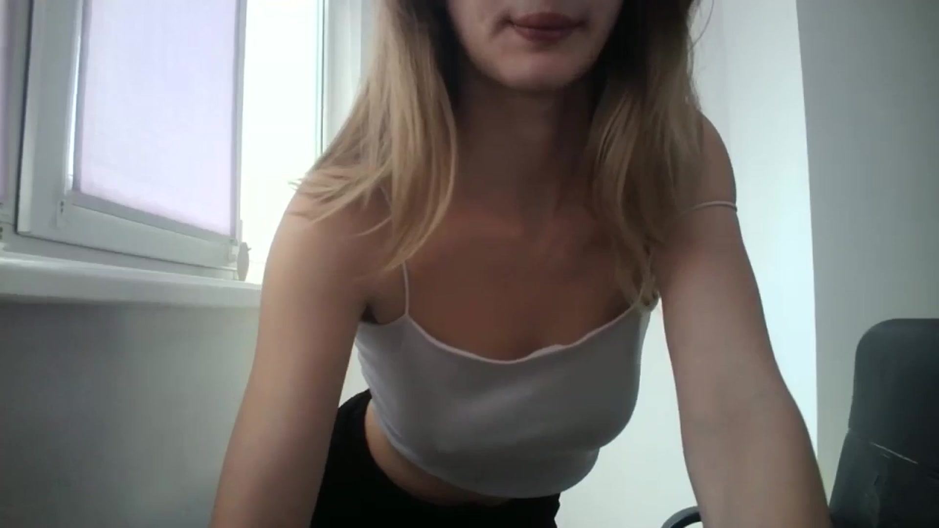 Gallery image thumbnail from MaryCoup's myfreecams stream on, 07/19/2024, 12:01 image 17 of 20