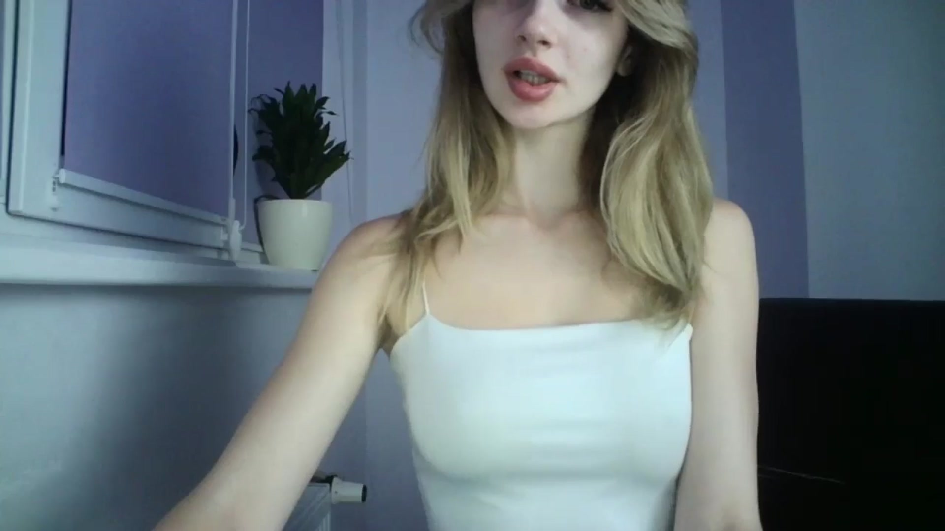 Gallery image thumbnail from MaryCoup's myfreecams stream on, 07/19/2024, 22:34 image 18 of 20