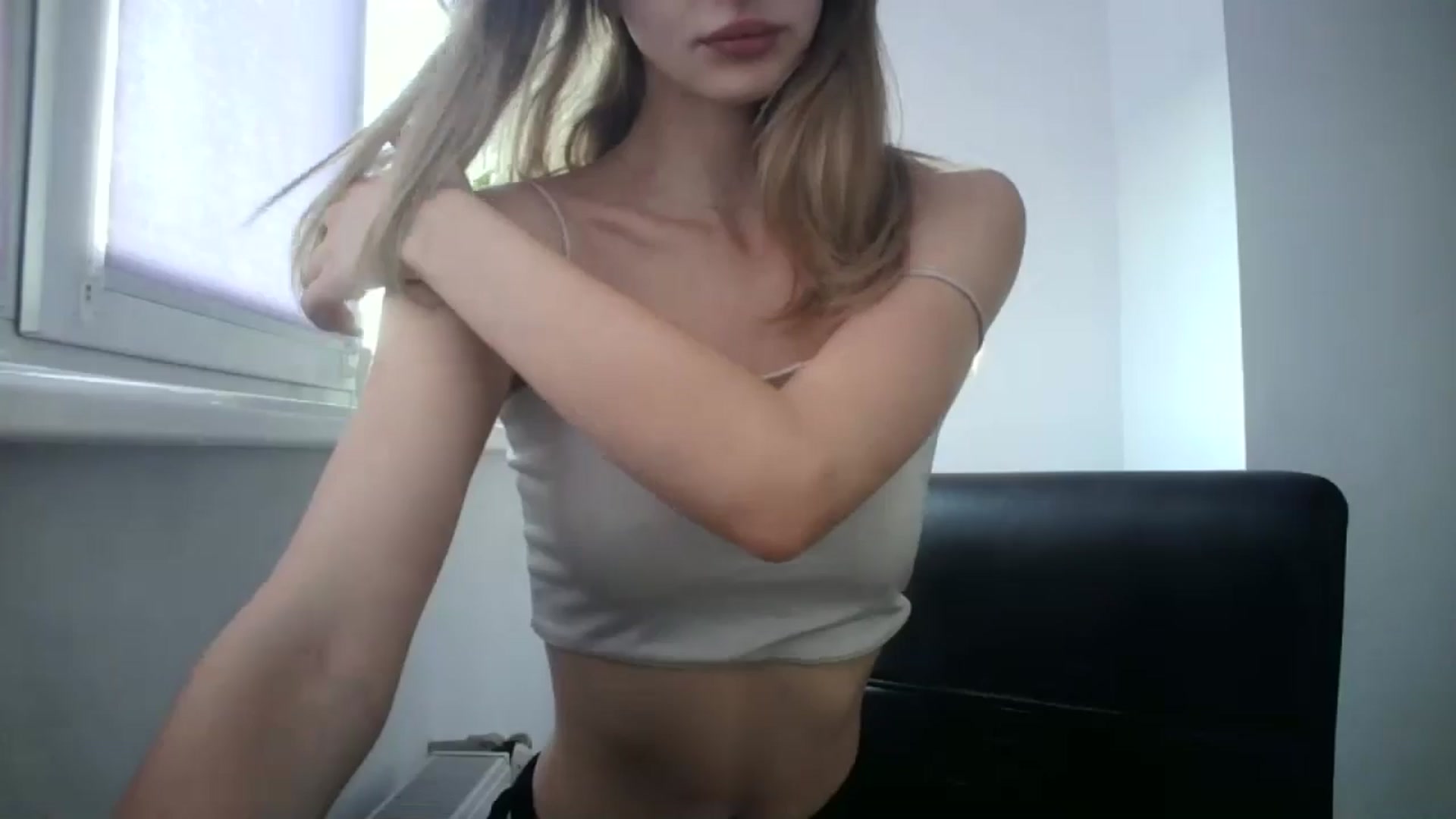 Gallery image thumbnail from MaryCoup's myfreecams stream on, 07/20/2024, 15:23 image 14 of 20