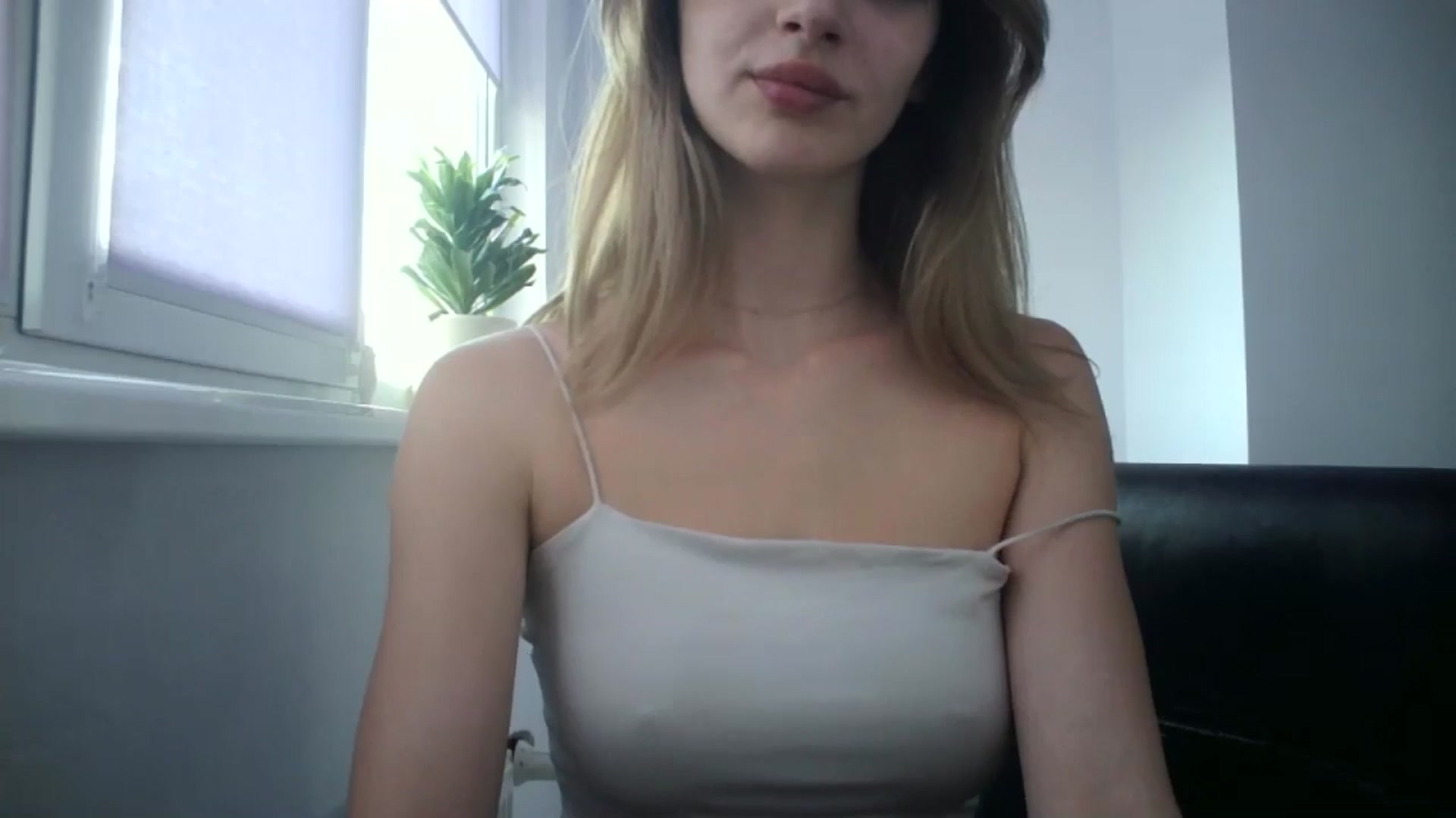 Gallery image thumbnail from MaryCoup's myfreecams stream on, 07/20/2024, 15:23 image 9 of 20