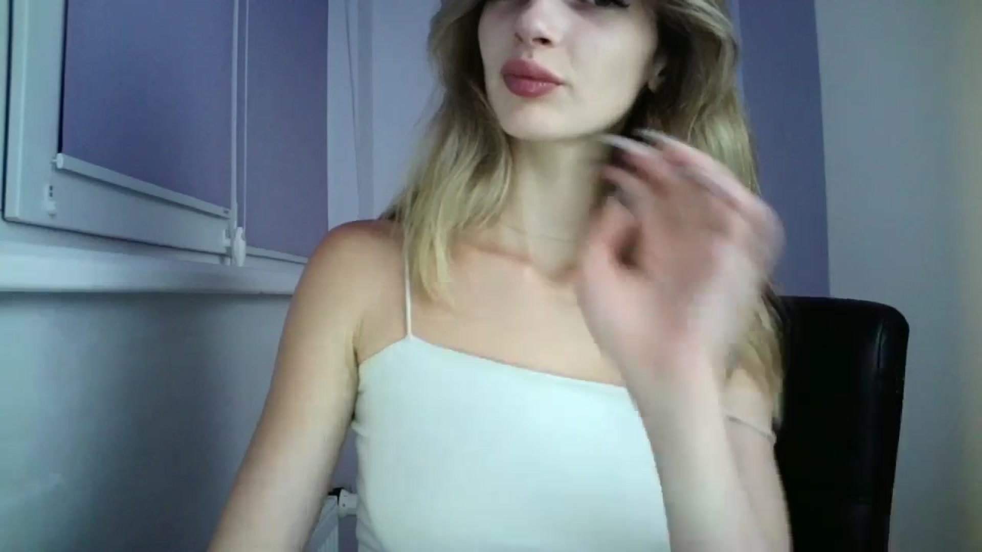 Gallery image thumbnail from MaryCoup's myfreecams stream on, 08/04/2024, 19:40 image 15 of 20