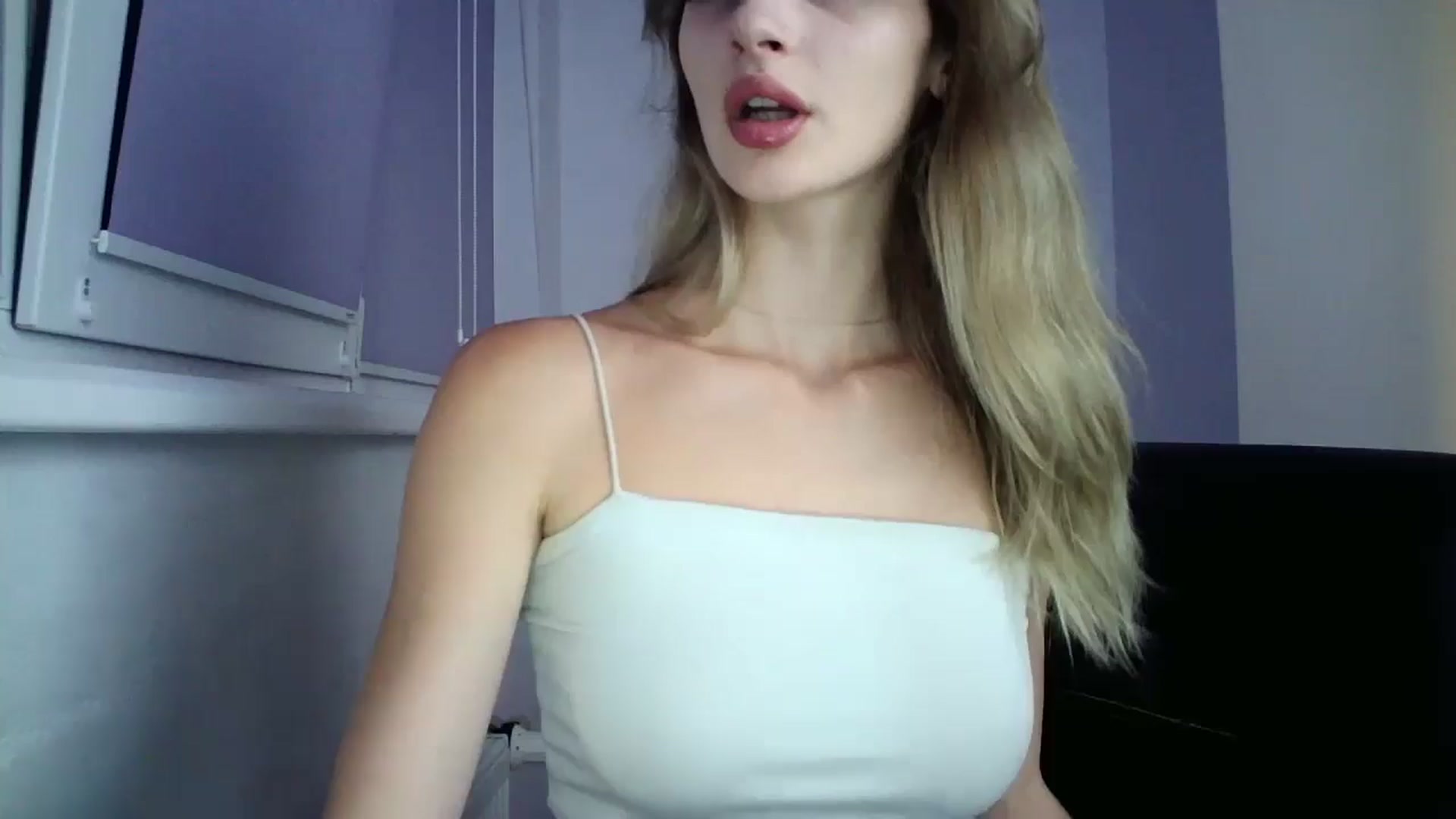 Gallery image thumbnail from MaryCoup's myfreecams stream on, 08/04/2024, 19:40 image 1 of 20