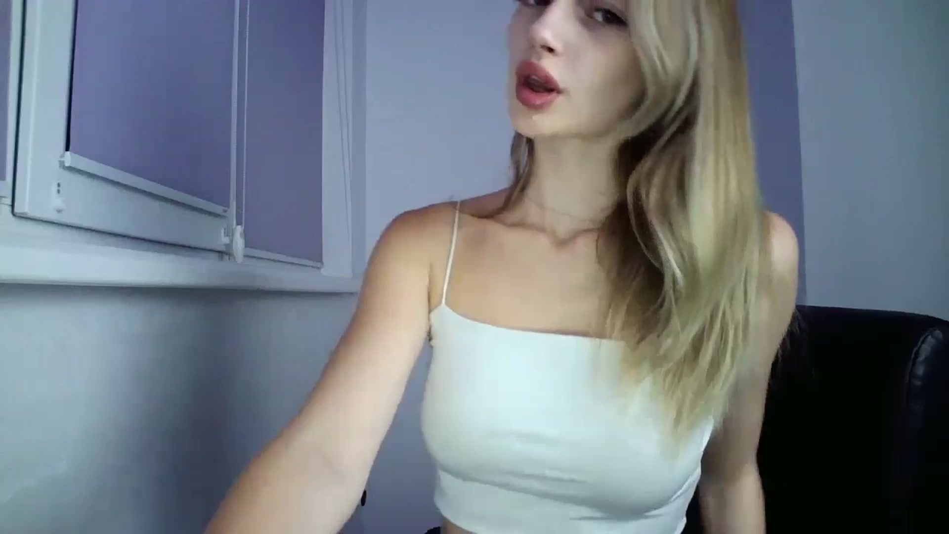 Gallery image thumbnail from MaryCoup's myfreecams stream on, 08/08/2024, 20:45 image 19 of 20