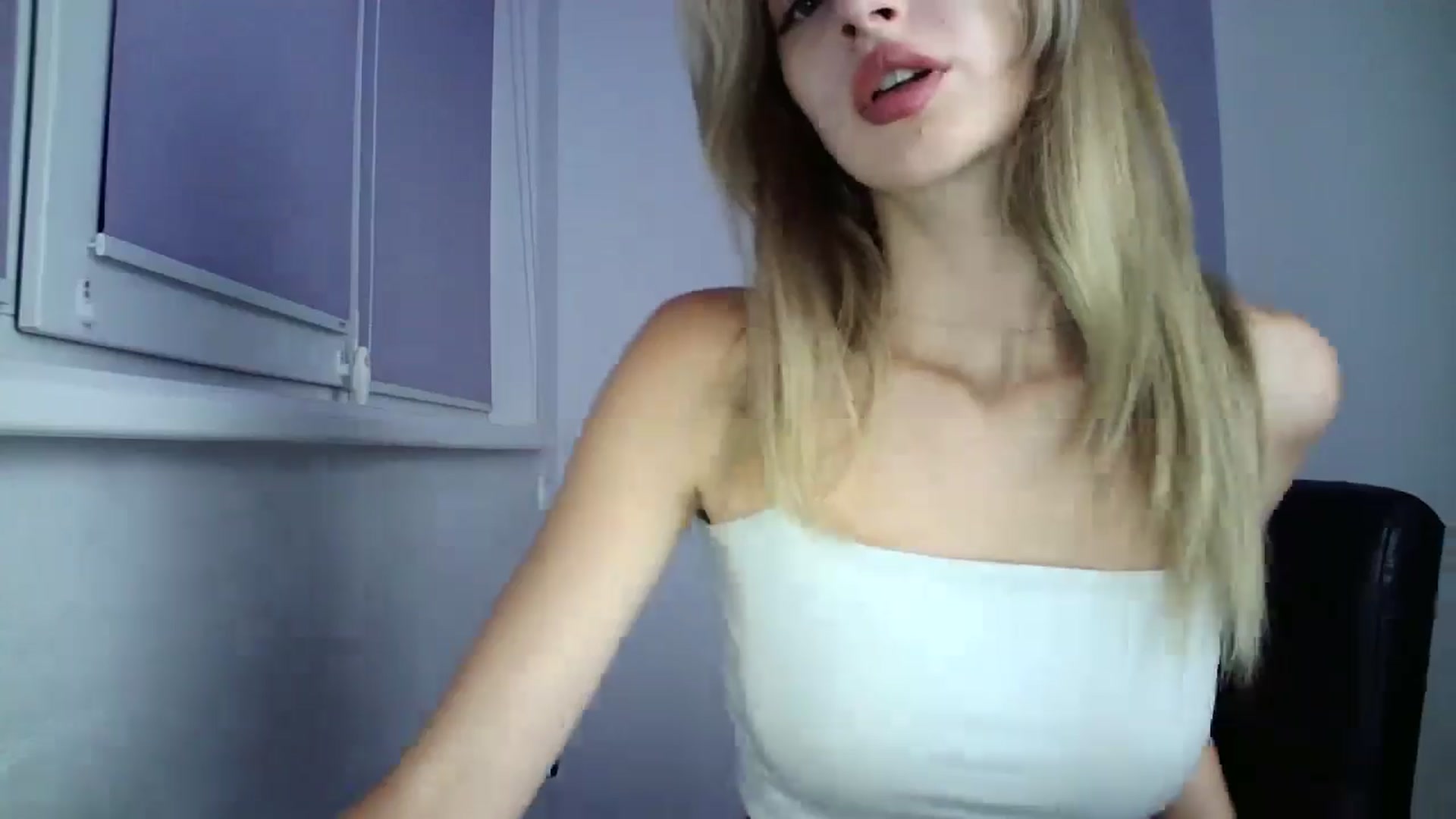 Gallery image thumbnail from MaryCoup's myfreecams stream on, 08/08/2024, 21:24 image 6 of 20