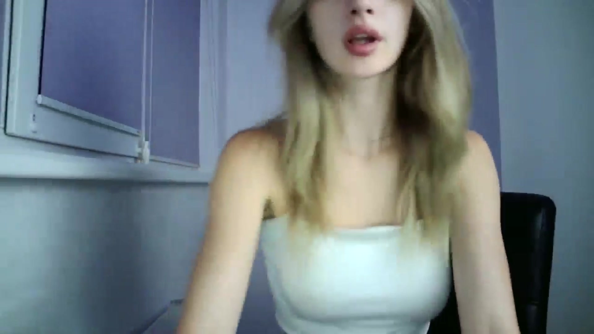 Gallery image thumbnail from MaryCoup's myfreecams stream on, 08/08/2024, 21:24 image 19 of 20