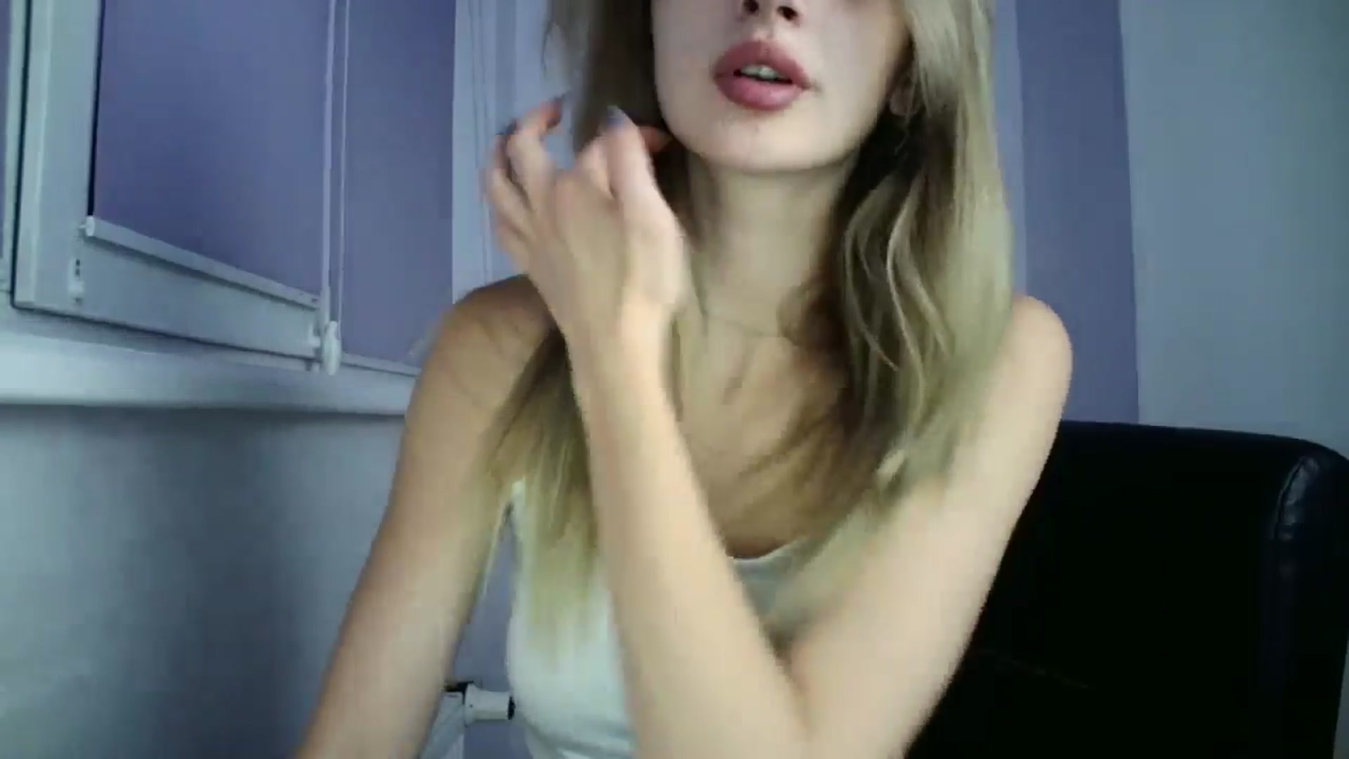 Gallery image thumbnail from MaryCoup's myfreecams stream on, 08/08/2024, 21:41 image 12 of 20