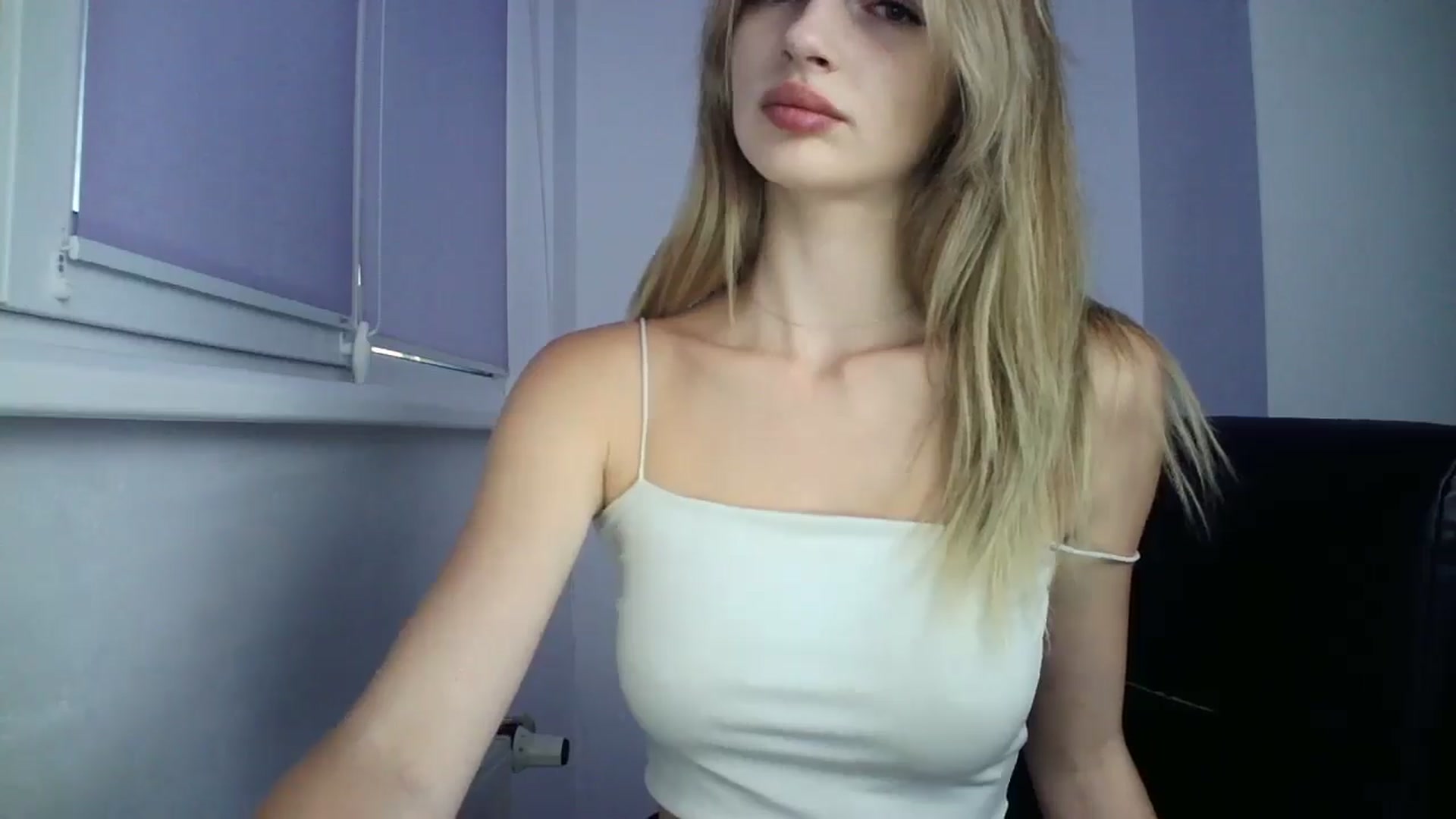 Gallery image thumbnail from MaryCoup's myfreecams stream on, 08/15/2024, 17:35 image 12 of 20