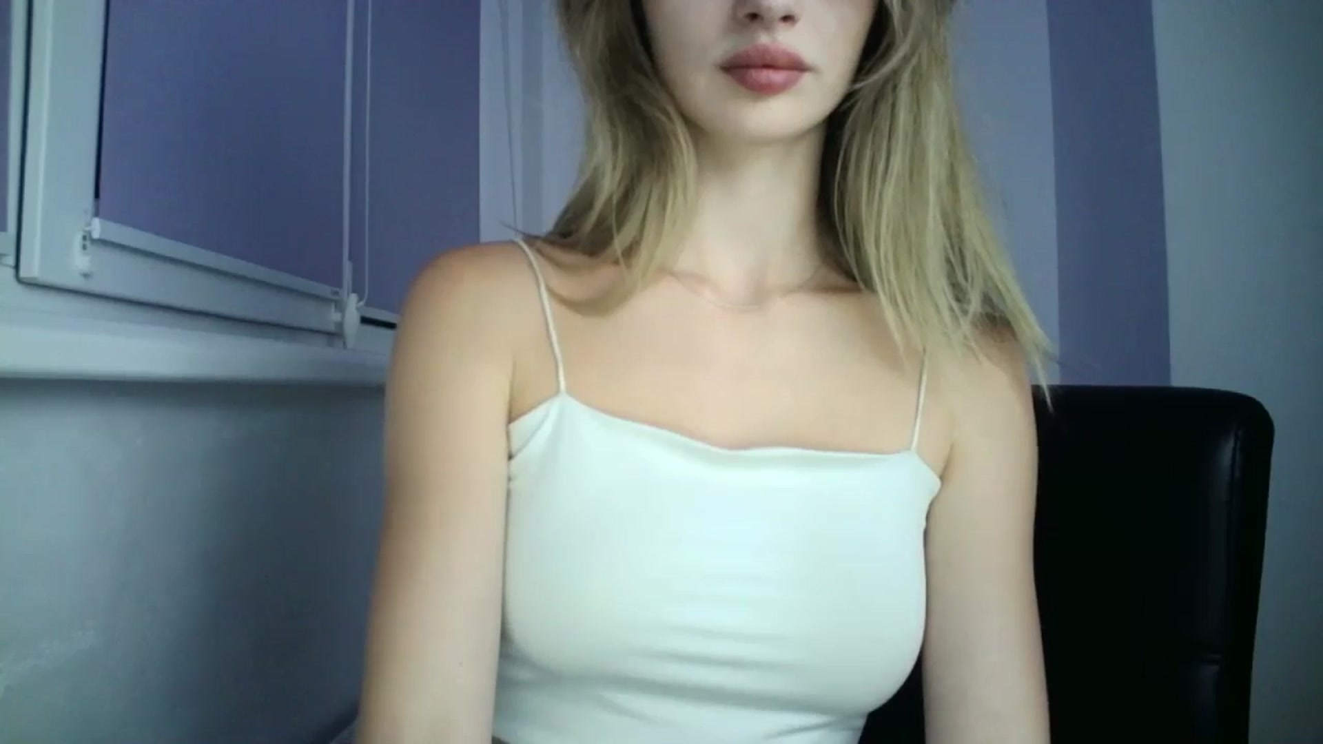 Gallery image thumbnail from MaryCoup's myfreecams stream on, 08/15/2024, 17:56 image 19 of 20