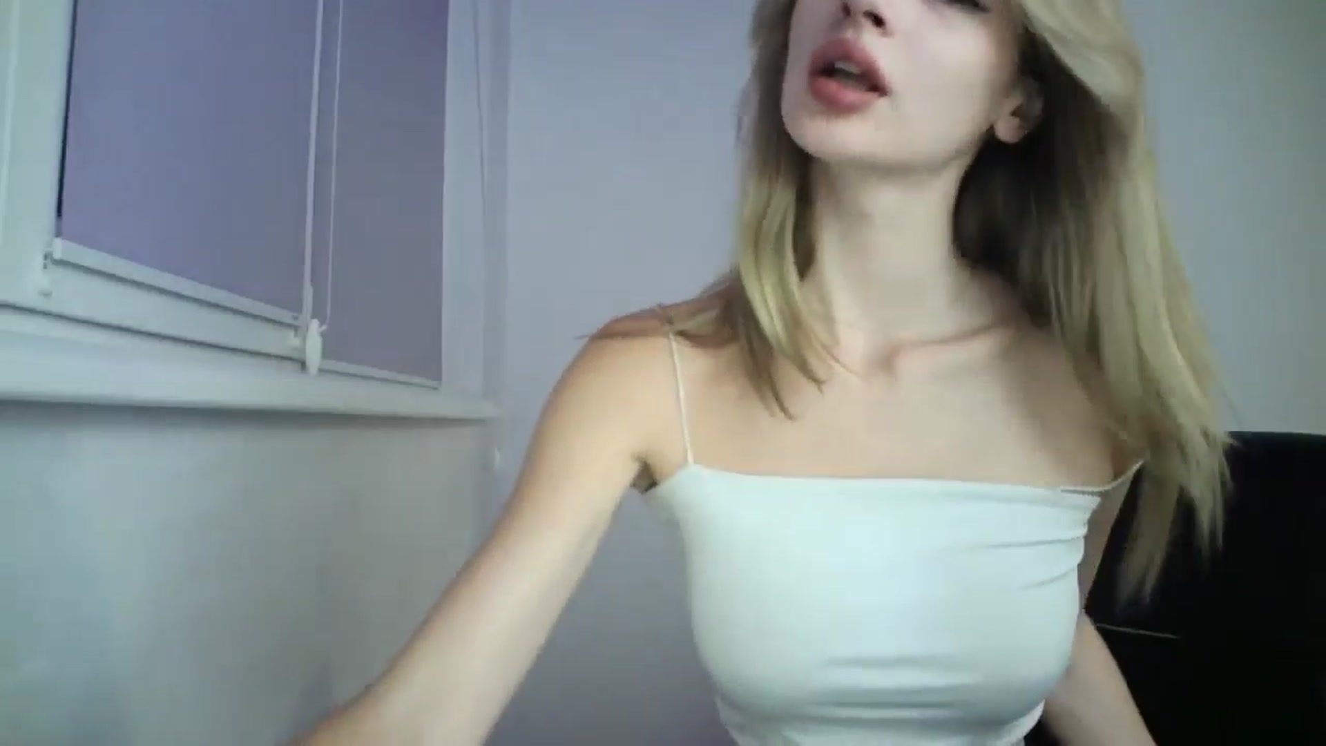 Gallery image thumbnail from MaryCoup's myfreecams stream on, 08/16/2024, 21:14 image 9 of 20