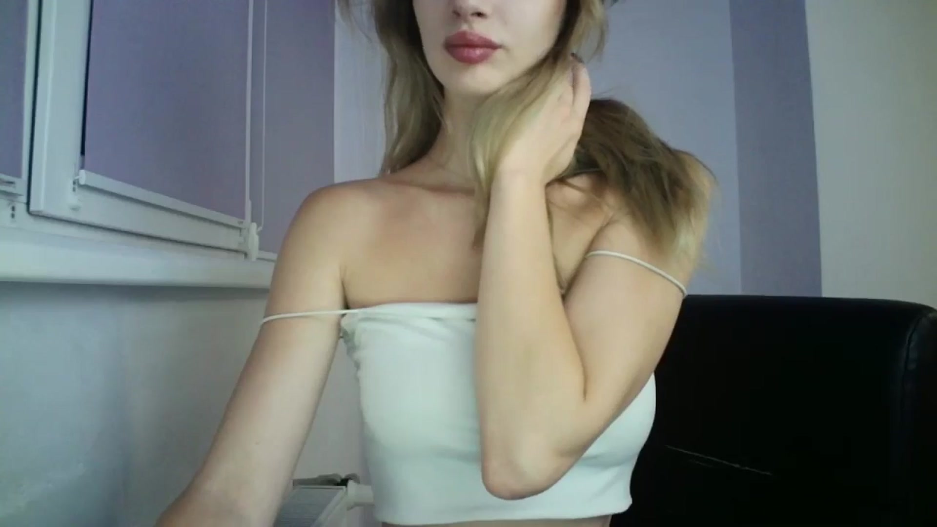 Gallery image thumbnail from MaryCoup's myfreecams stream on, 08/21/2024, 18:55 image 15 of 20