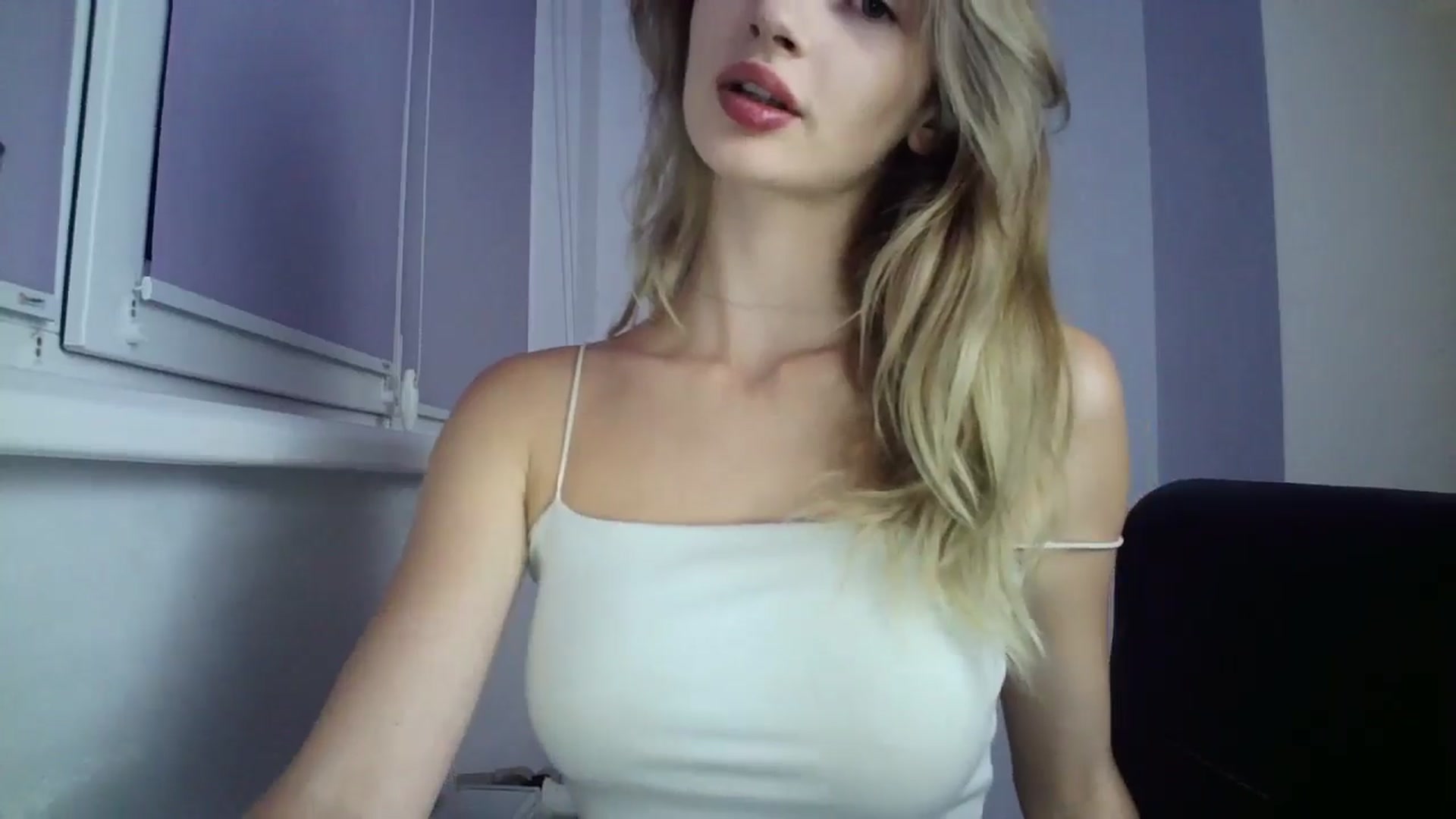 Gallery image thumbnail from MaryCoup's myfreecams stream on, 08/29/2024, 19:36 image 6 of 20