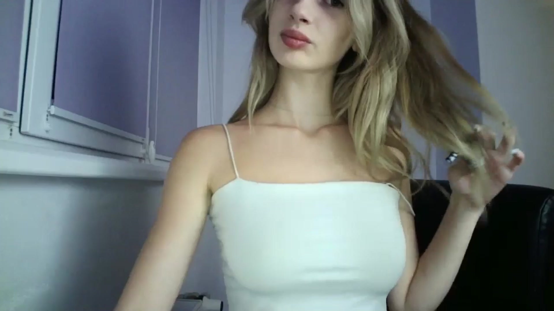 Gallery image thumbnail from MaryCoup's myfreecams stream on, 08/29/2024, 20:15 image 15 of 20