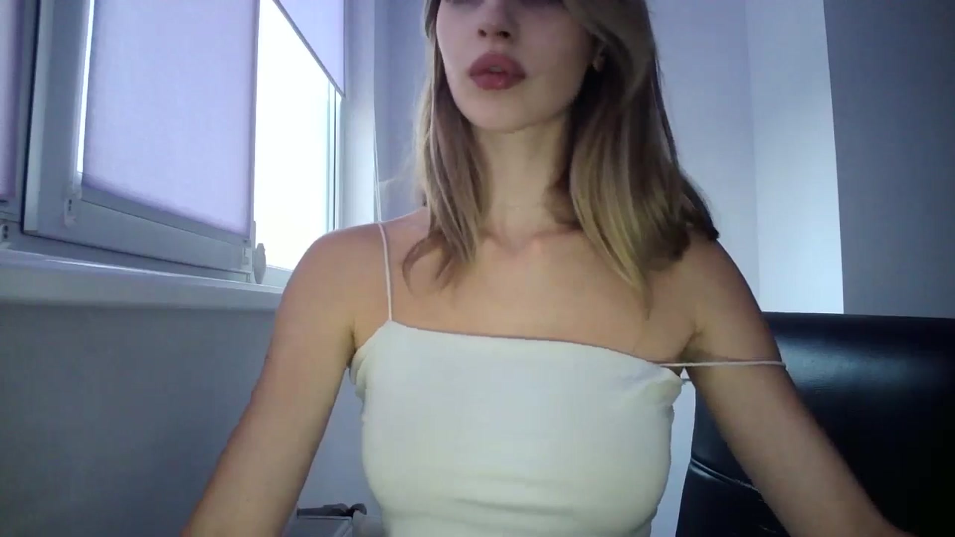 Gallery image thumbnail from MaryCoup's myfreecams stream on, 08/31/2024, 15:58 image 8 of 20