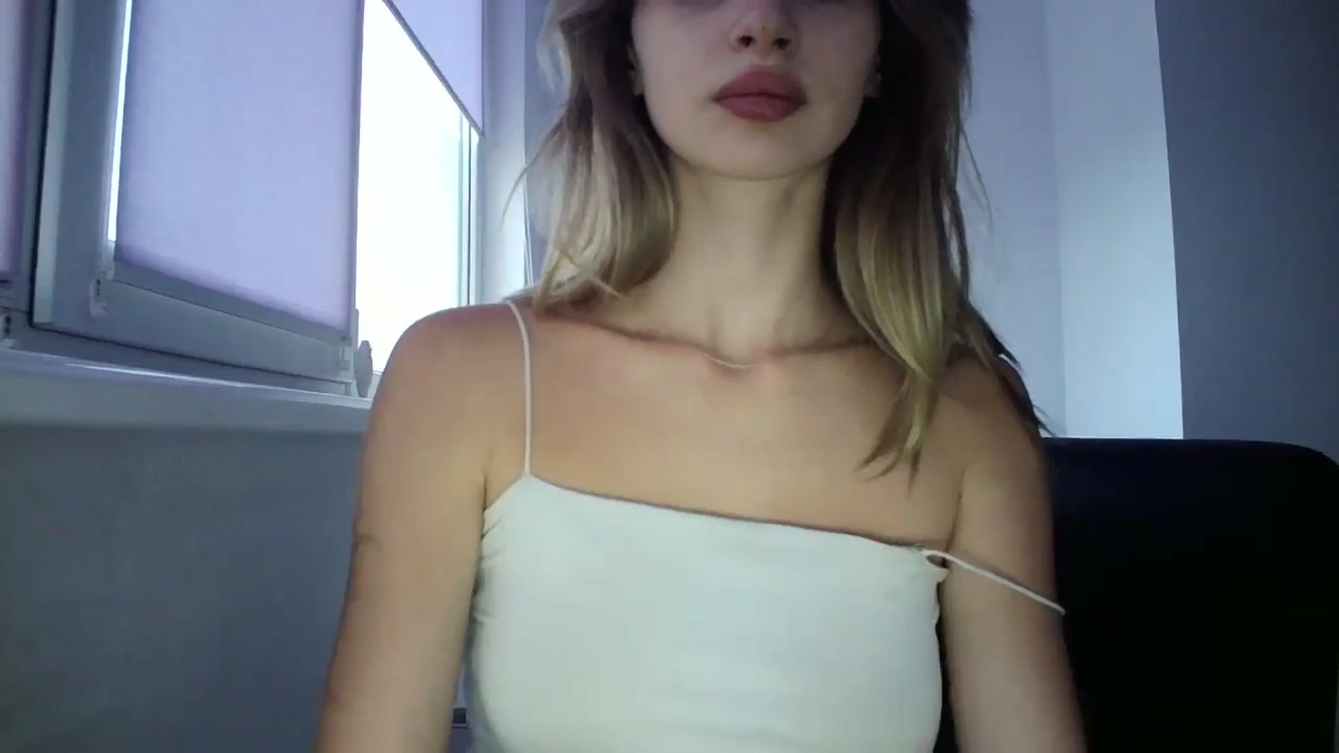 Gallery image thumbnail from MaryCoup's myfreecams stream on, 08/31/2024, 15:58 image 16 of 20