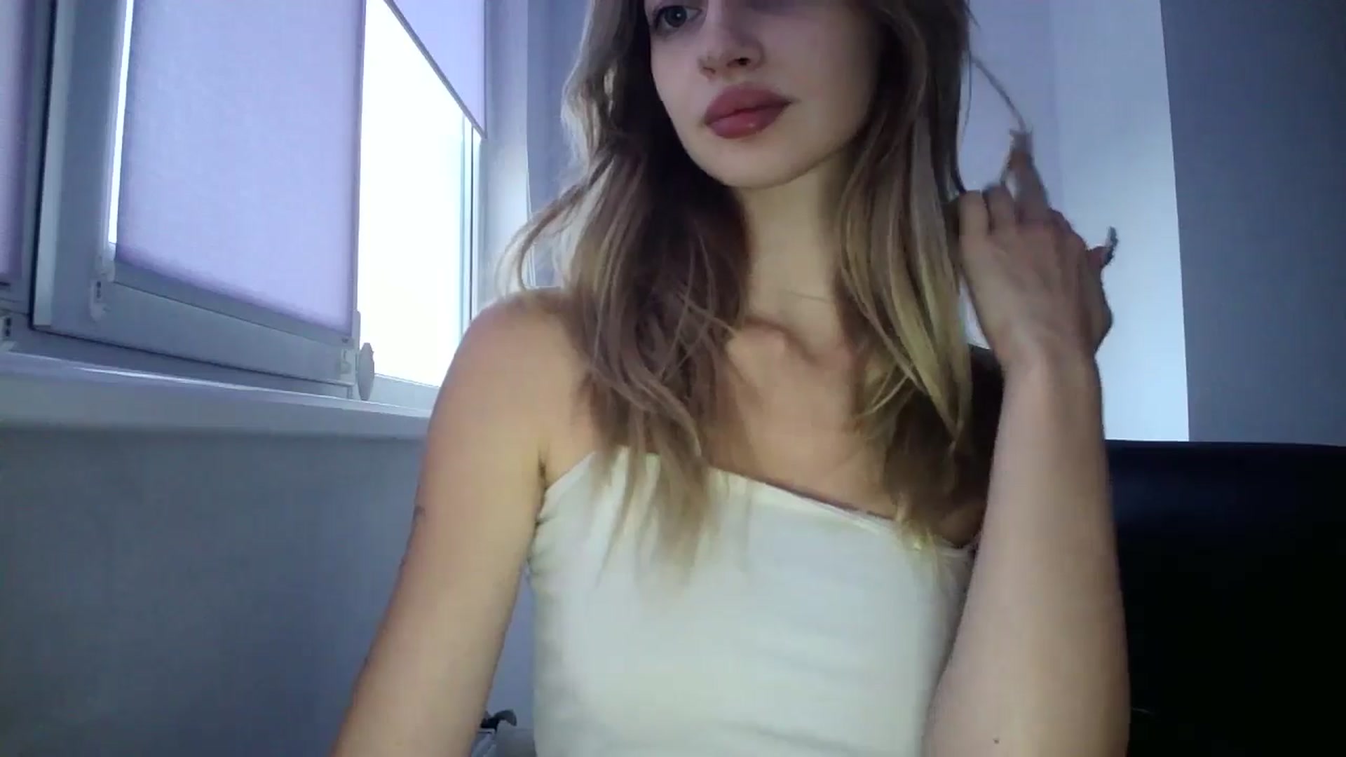 Gallery image thumbnail from MaryCoup's myfreecams stream on, 08/31/2024, 15:58 image 11 of 20
