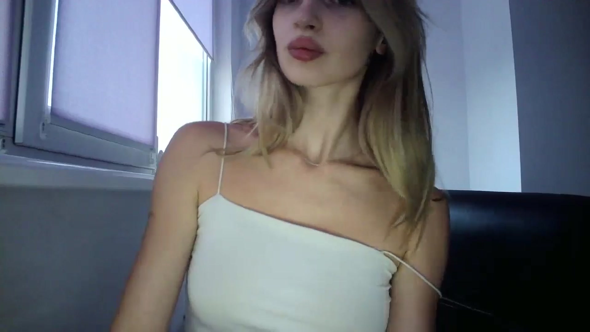 Gallery image thumbnail from MaryCoup's myfreecams stream on, 08/31/2024, 15:58 image 17 of 20