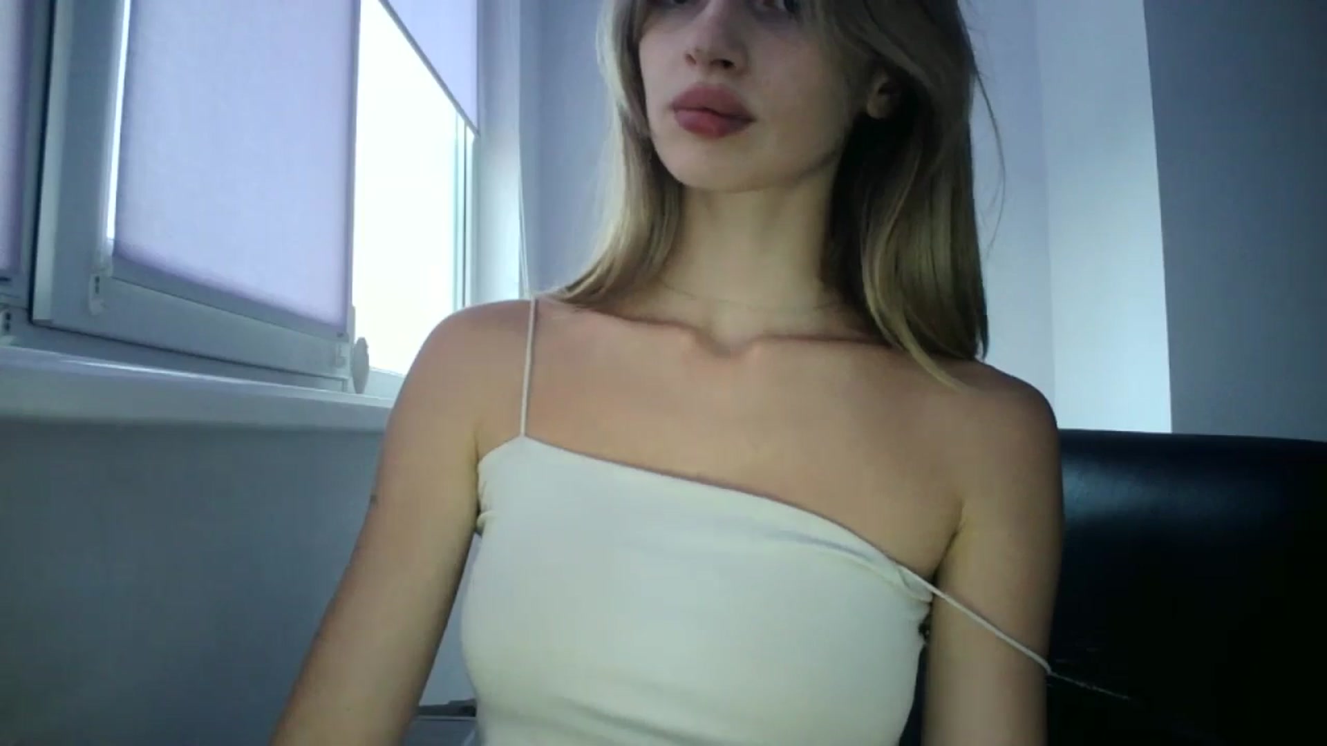Gallery image thumbnail from MaryCoup's myfreecams stream on, 08/31/2024, 15:58 image 4 of 20