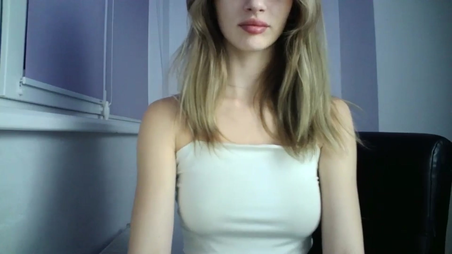 Gallery image thumbnail from MaryCoup's myfreecams stream on, 09/19/2024, 23:25 image 13 of 20
