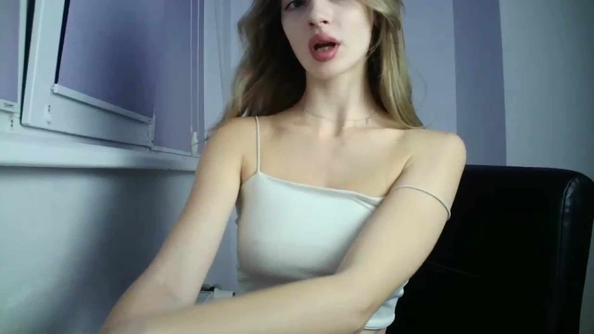 Gallery image thumbnail from MaryCoup's myfreecams stream on, 09/26/2024, 20:43 image 5 of 20