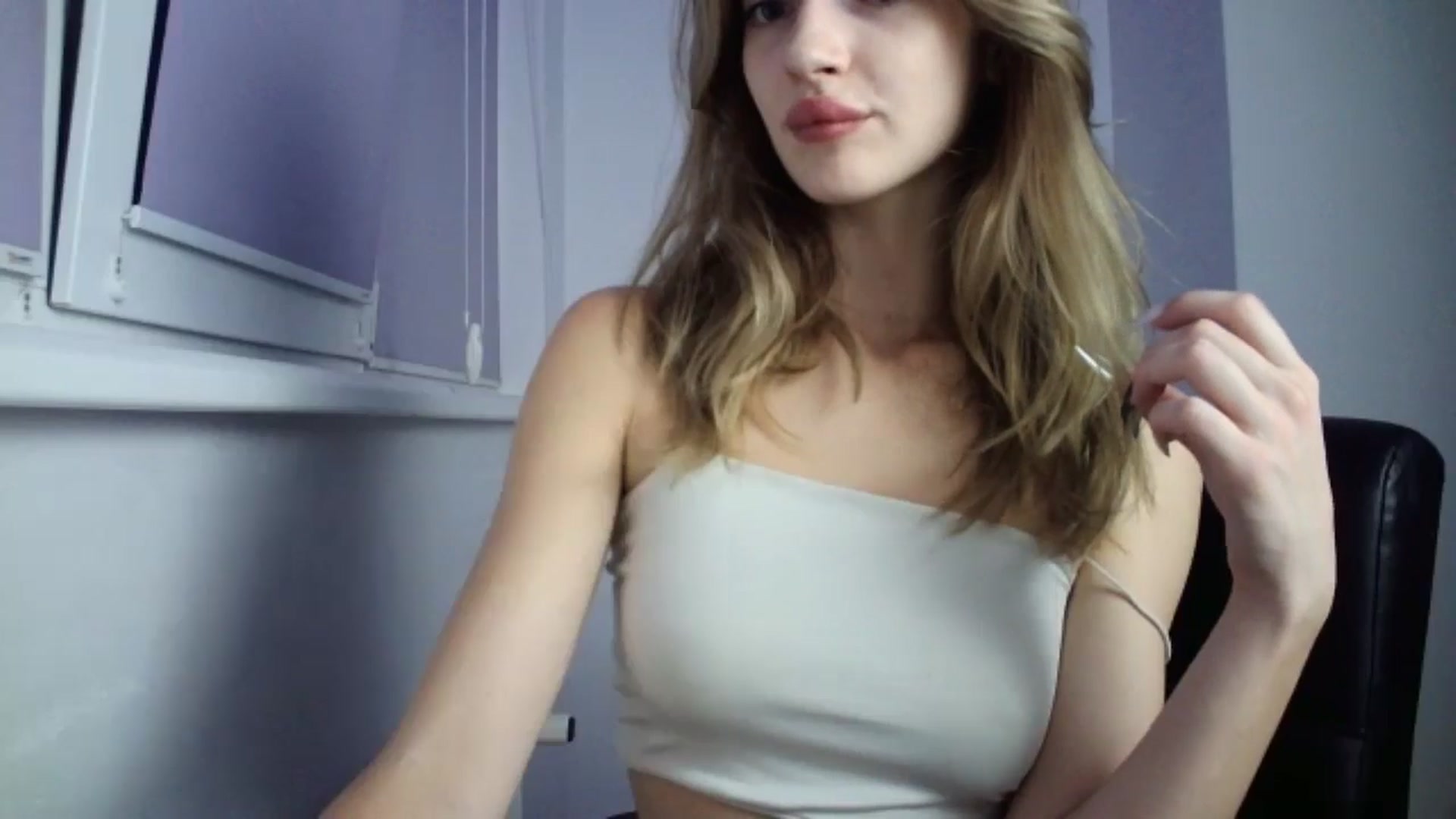 Gallery image thumbnail from MaryCoup's myfreecams stream on, 09/26/2024, 20:43 image 15 of 20