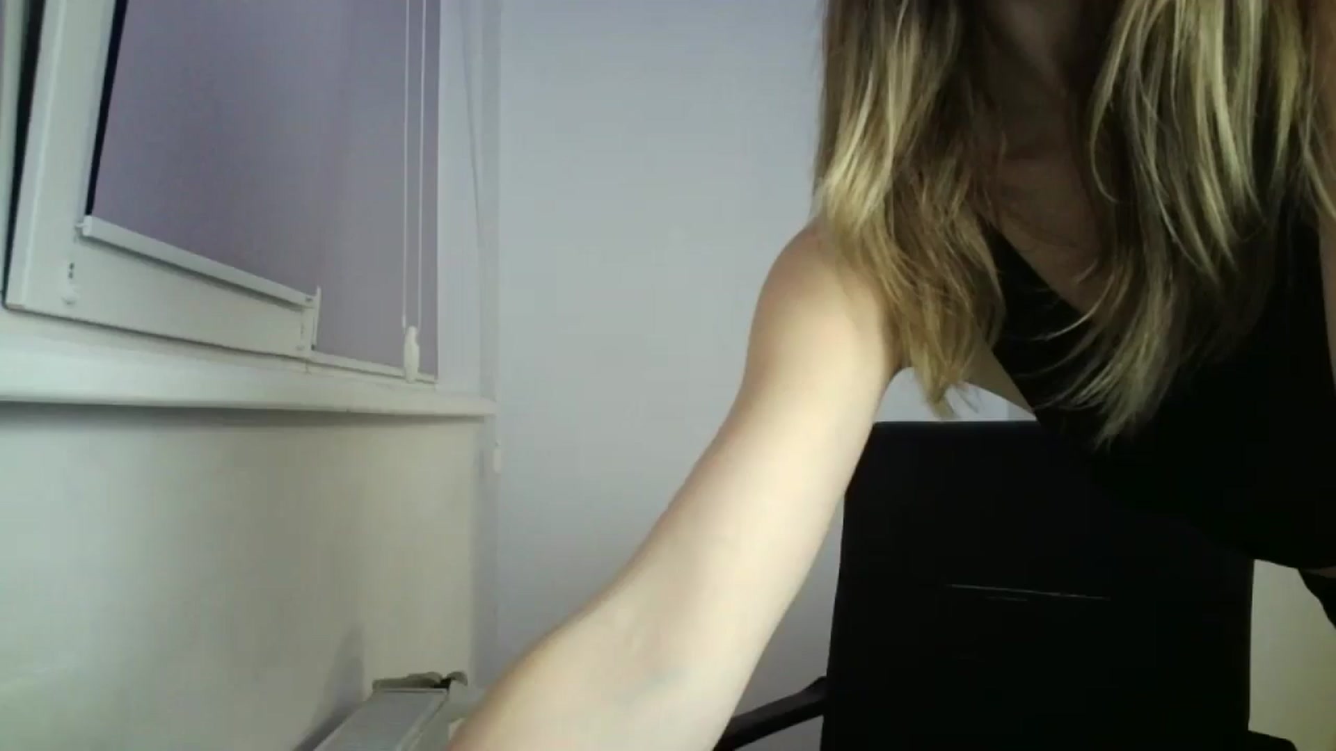 Gallery image thumbnail from MaryCoup's myfreecams stream on, 09/27/2024, 21:08 image 9 of 20