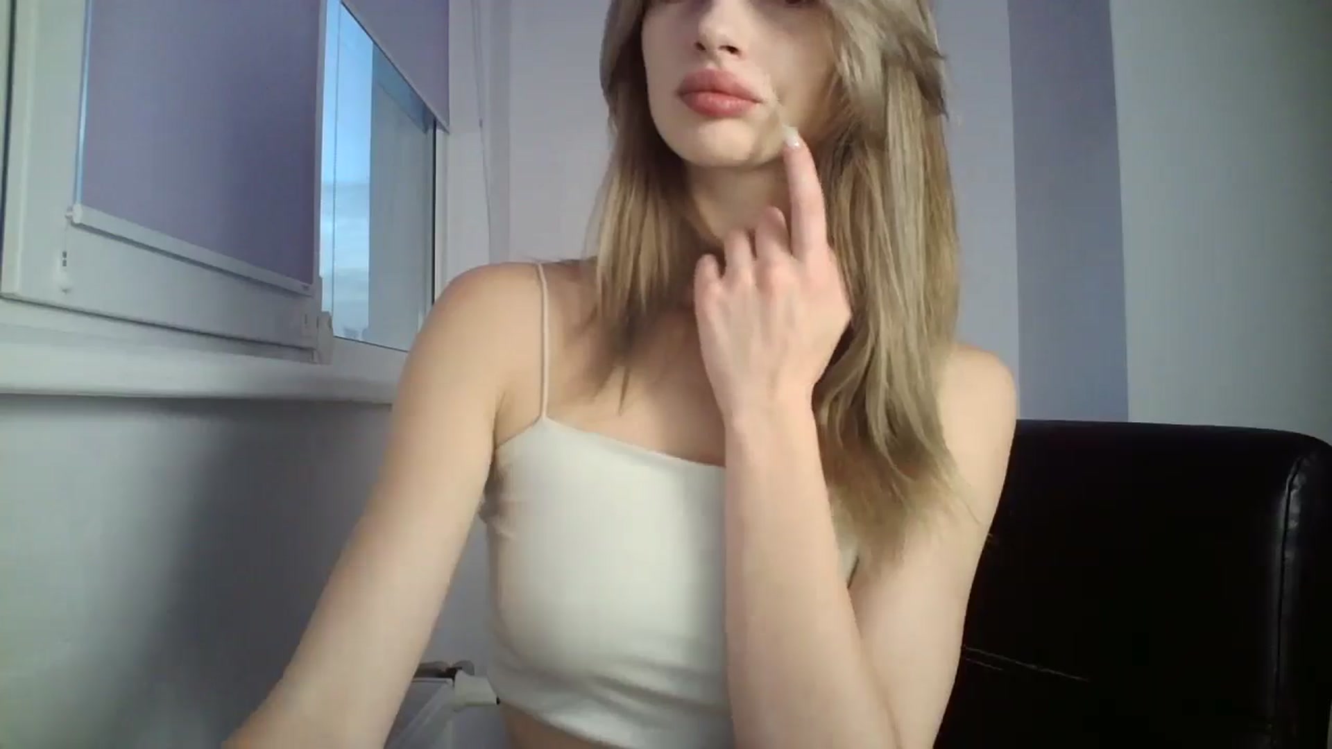 Gallery image thumbnail from MaryCoup's myfreecams stream on, 10/08/2024, 15:51 image 14 of 20