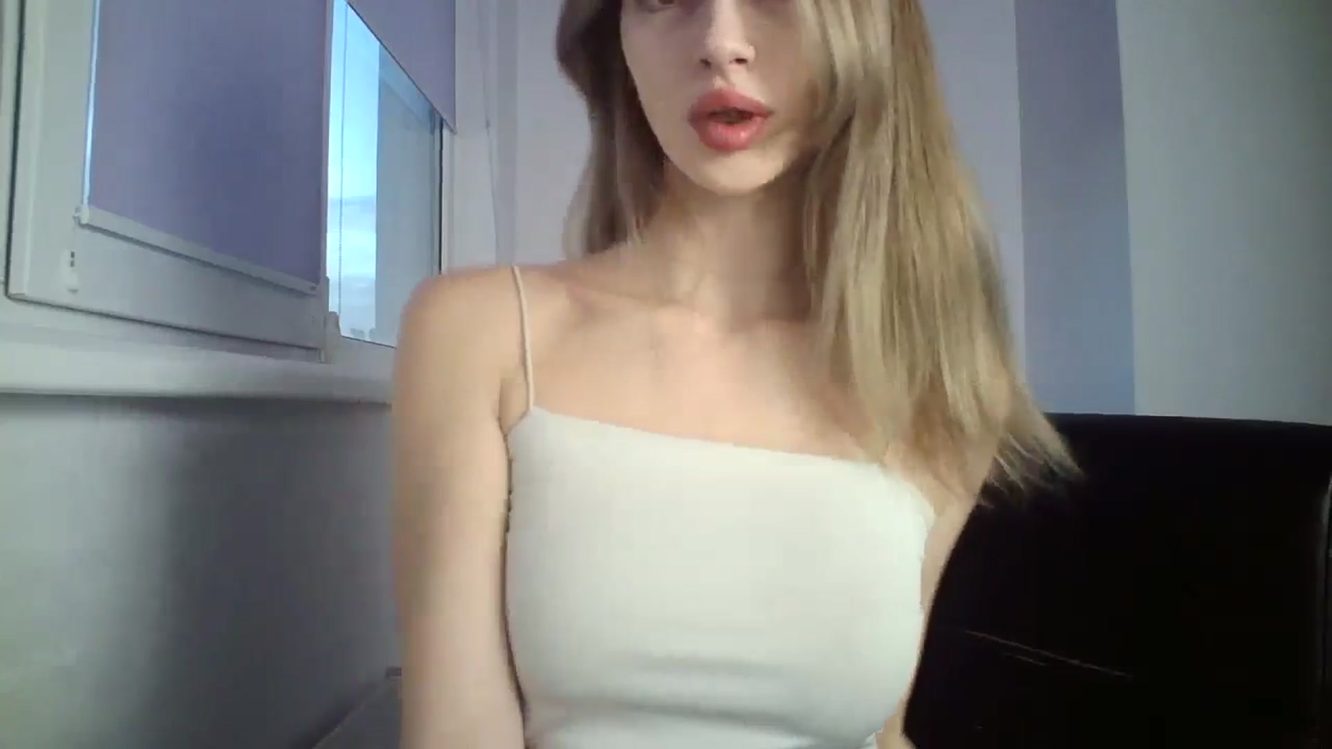 Gallery image thumbnail from MaryCoup's myfreecams stream on, 10/08/2024, 15:51 image 11 of 20