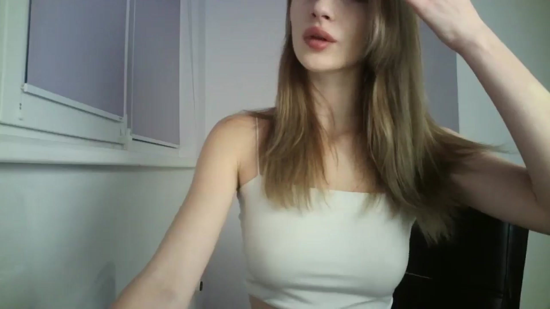 Gallery image thumbnail from MaryCoup's myfreecams stream on, 10/08/2024, 16:11 image 6 of 20