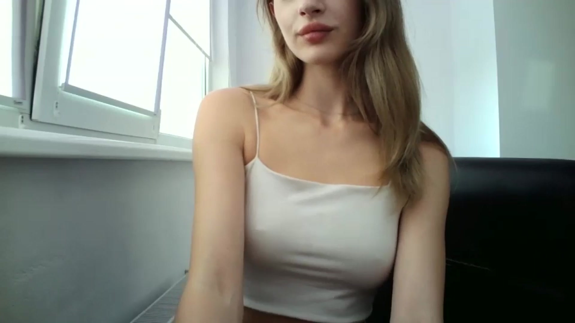 Gallery image thumbnail from MaryCoup's myfreecams stream on, 10/13/2024, 13:54 image 6 of 20