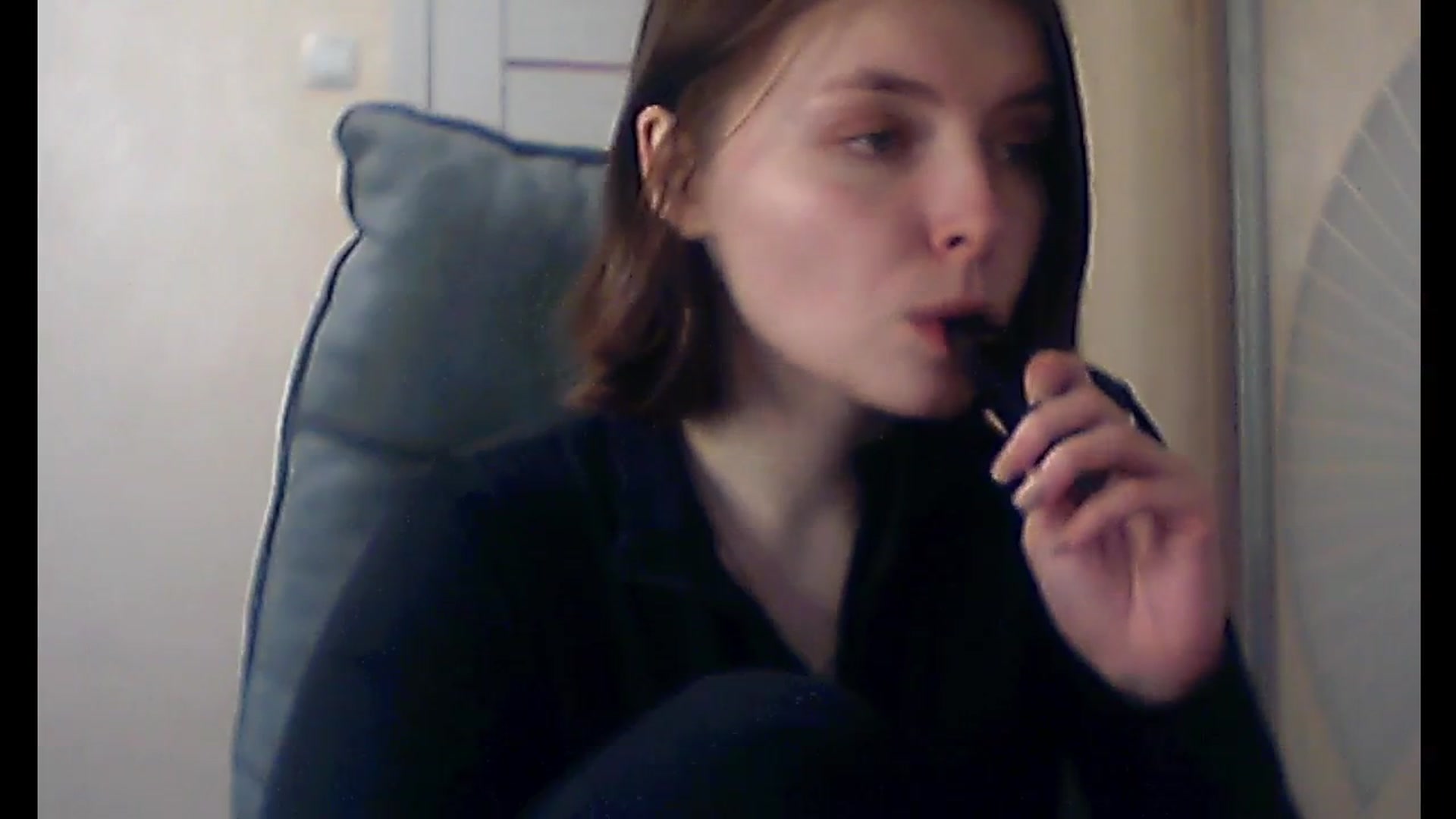Gallery image thumbnail from MaryCut's myfreecams stream on, 04/03/2025, 22:16 image 19 of 20