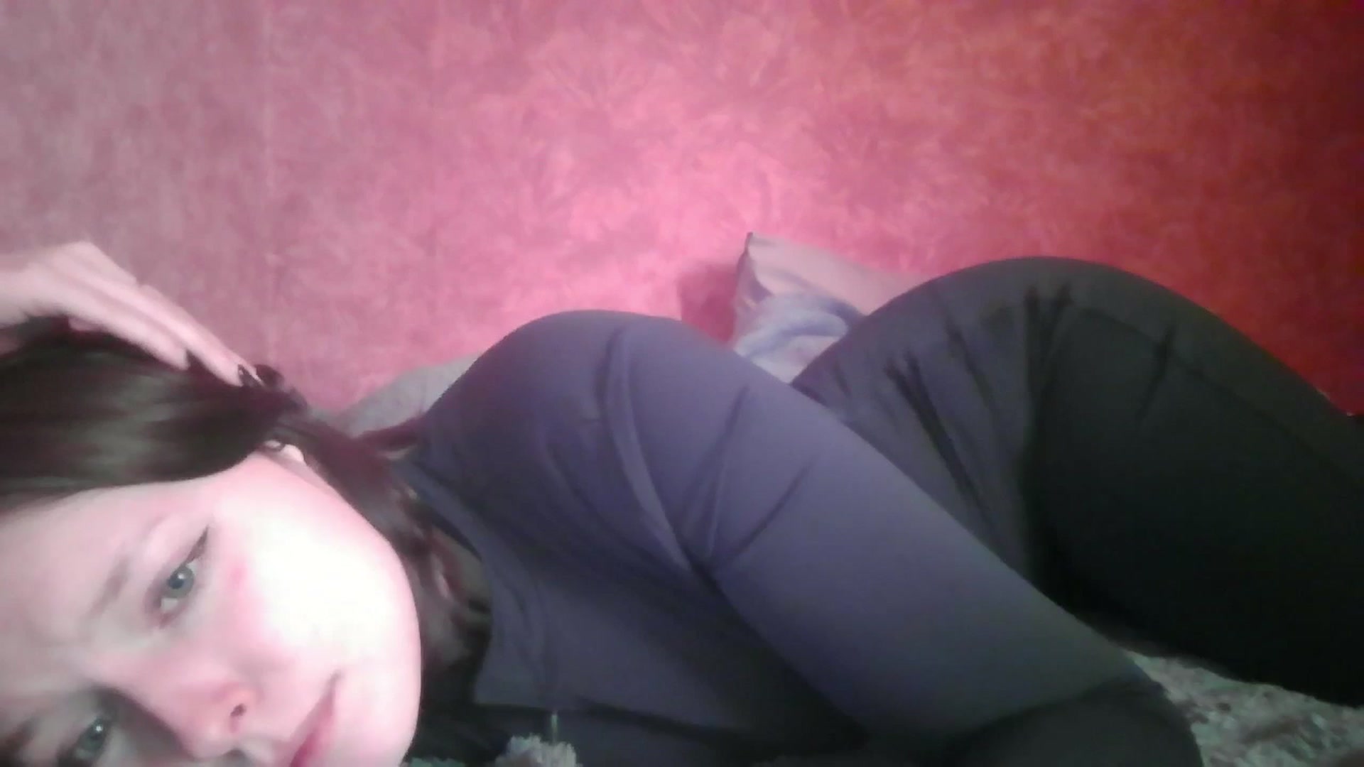 Gallery image thumbnail from MaryCut's myfreecams stream on, 09/26/2025, 11:59 image 10 of 20