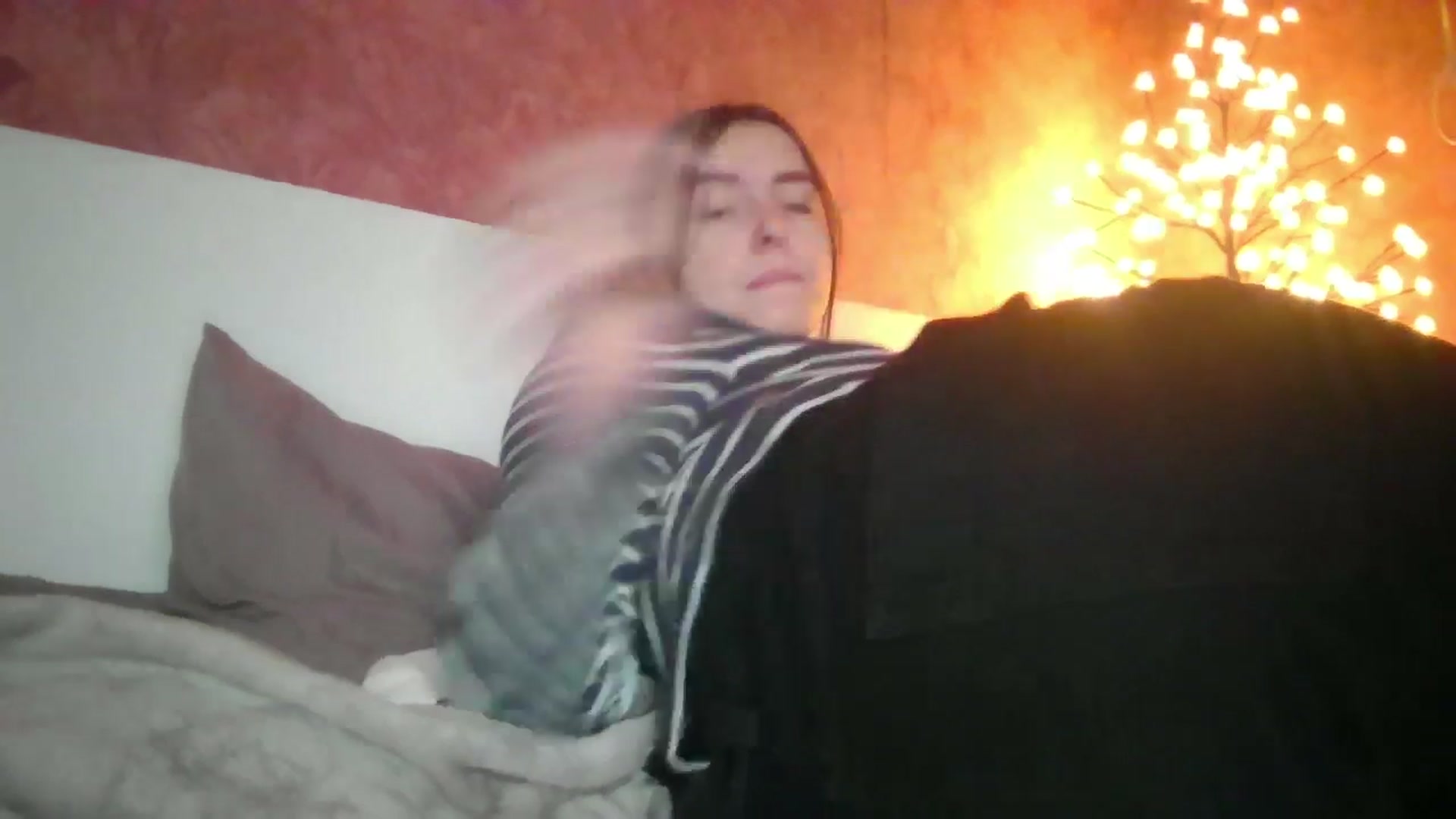 Gallery image thumbnail from MaryCut's myfreecams stream on, 12/03/2025, 10:43 image 15 of 20