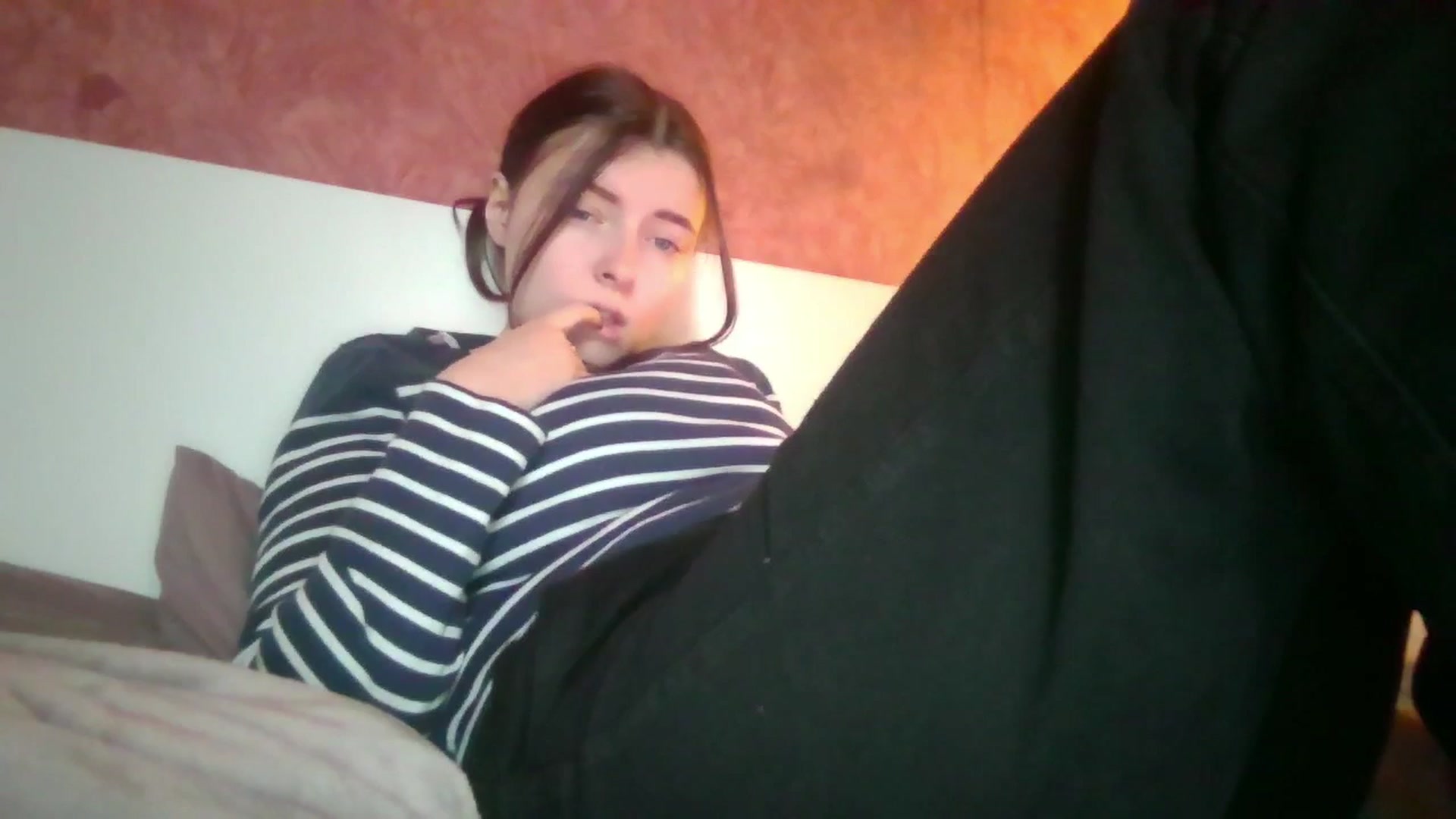 Gallery image thumbnail from MaryCut's myfreecams stream on, 12/03/2025, 10:43 image 19 of 20