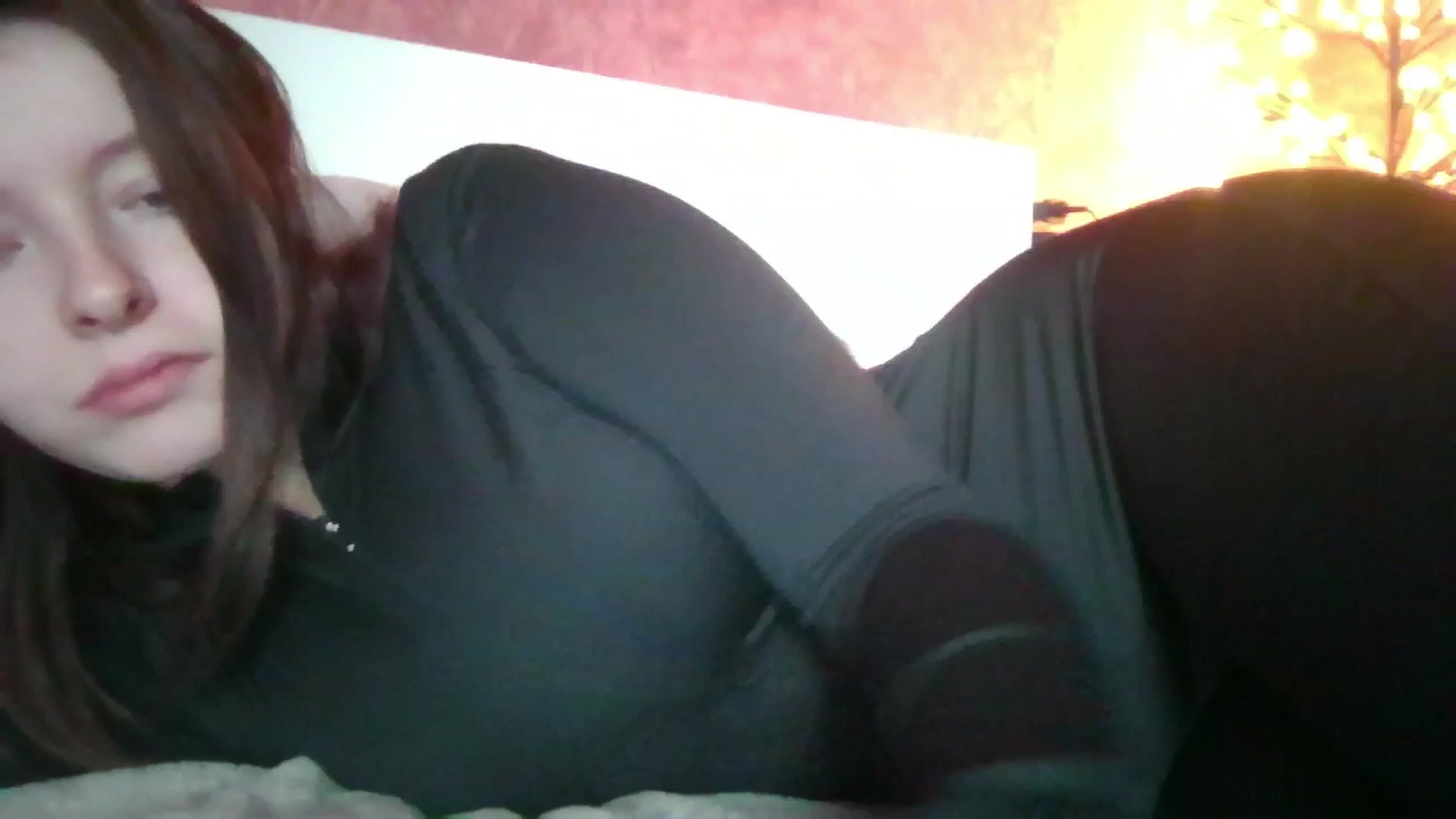 Gallery image thumbnail from MaryCut's myfreecams stream on, 12/22/2025, 11:23 image 1 of 20
