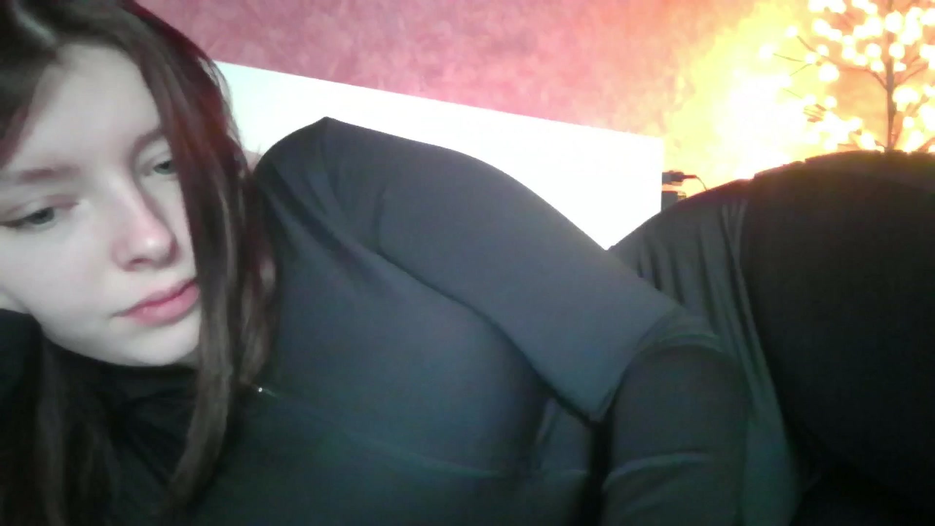 Gallery image thumbnail from MaryCut's myfreecams stream on, 12/22/2025, 11:23 image 17 of 20