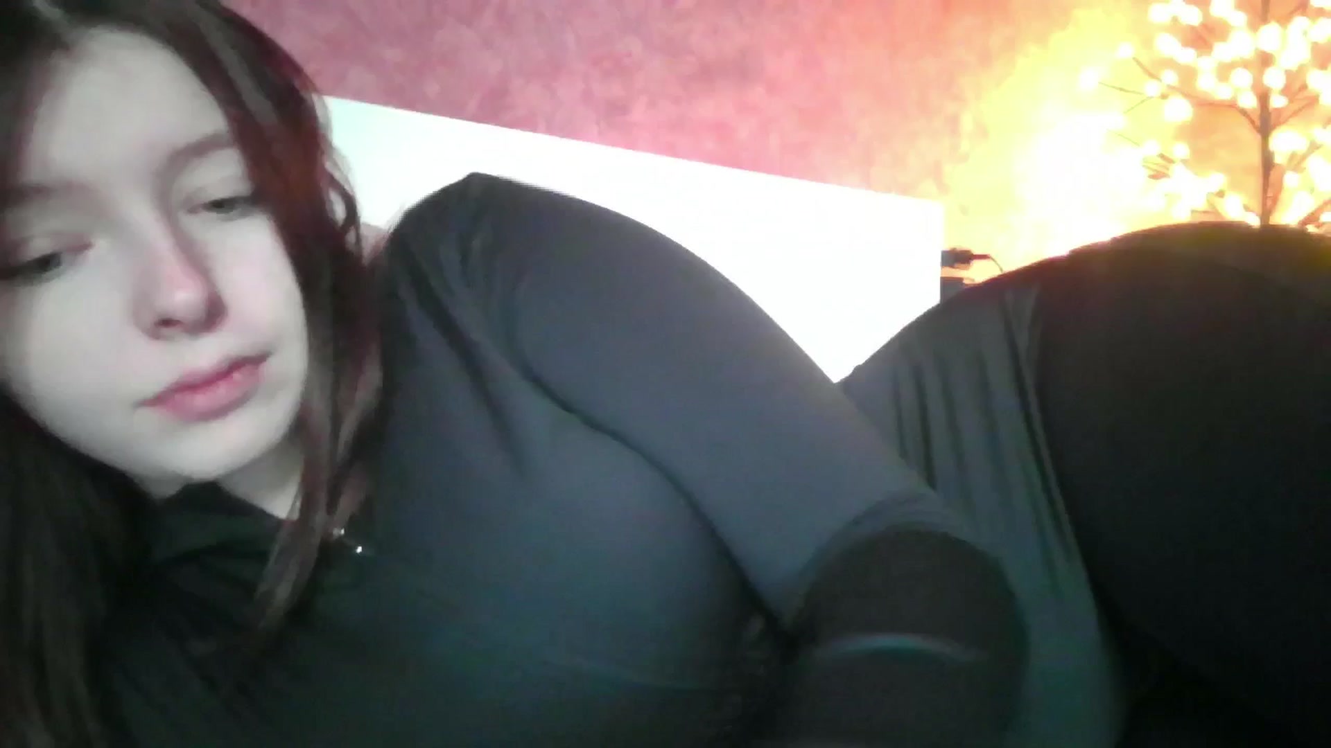 Gallery image thumbnail from MaryCut's myfreecams stream on, 12/22/2025, 11:23 image 18 of 20
