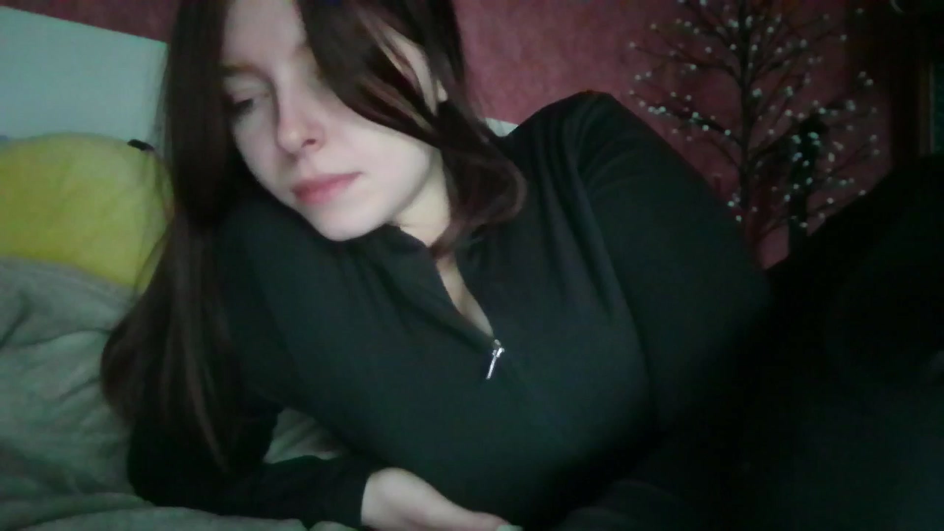 Gallery image thumbnail from MaryCut's myfreecams stream on, 12/22/2025, 12:51 image 16 of 20