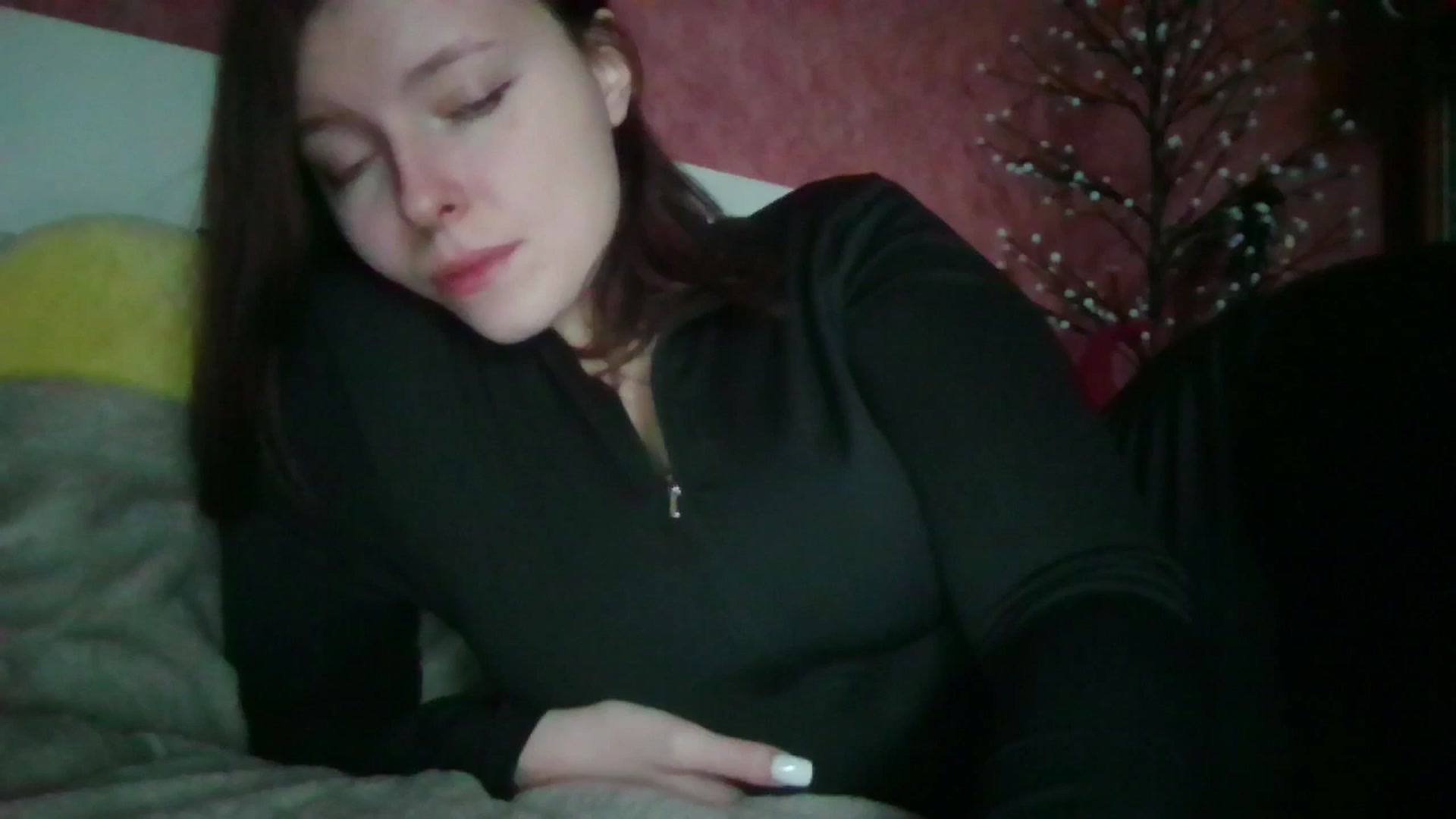 Gallery image thumbnail from MaryCut's myfreecams stream on, 12/22/2025, 12:51 image 10 of 20