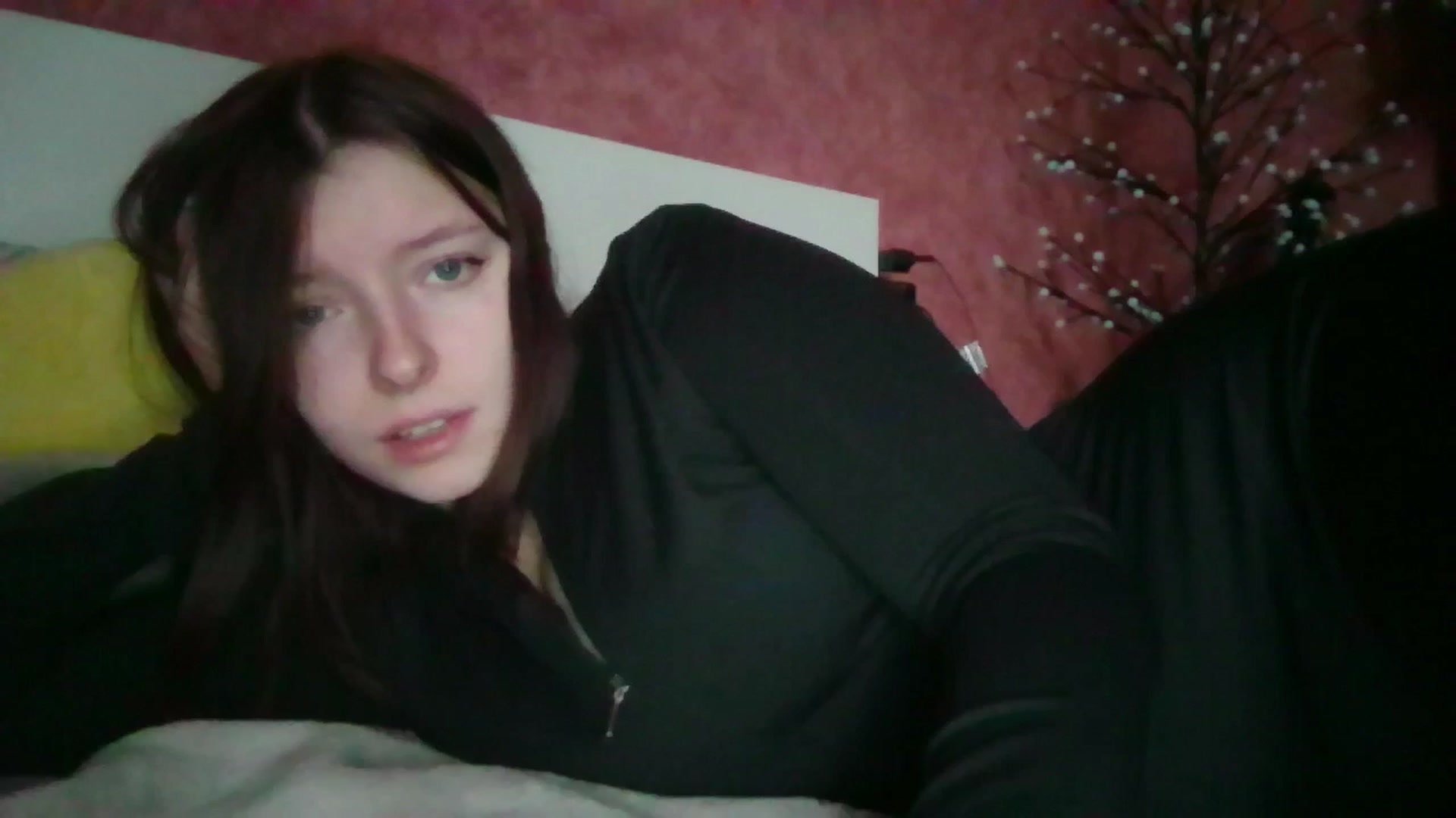 Gallery image thumbnail from MaryCut's myfreecams stream on, 12/22/2025, 12:51 image 2 of 20