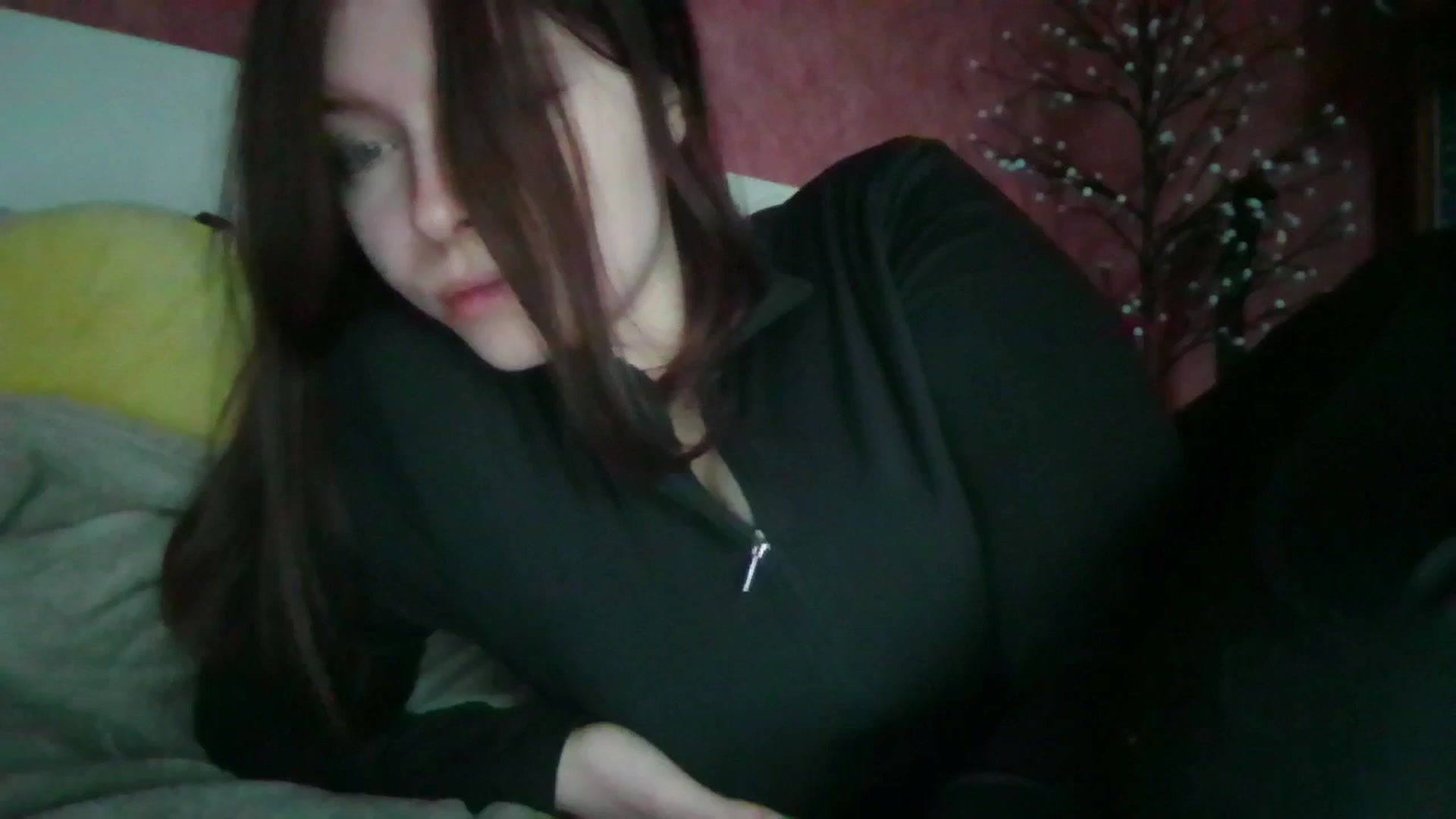 Gallery image thumbnail from MaryCut's myfreecams stream on, 12/22/2025, 12:51 image 17 of 20